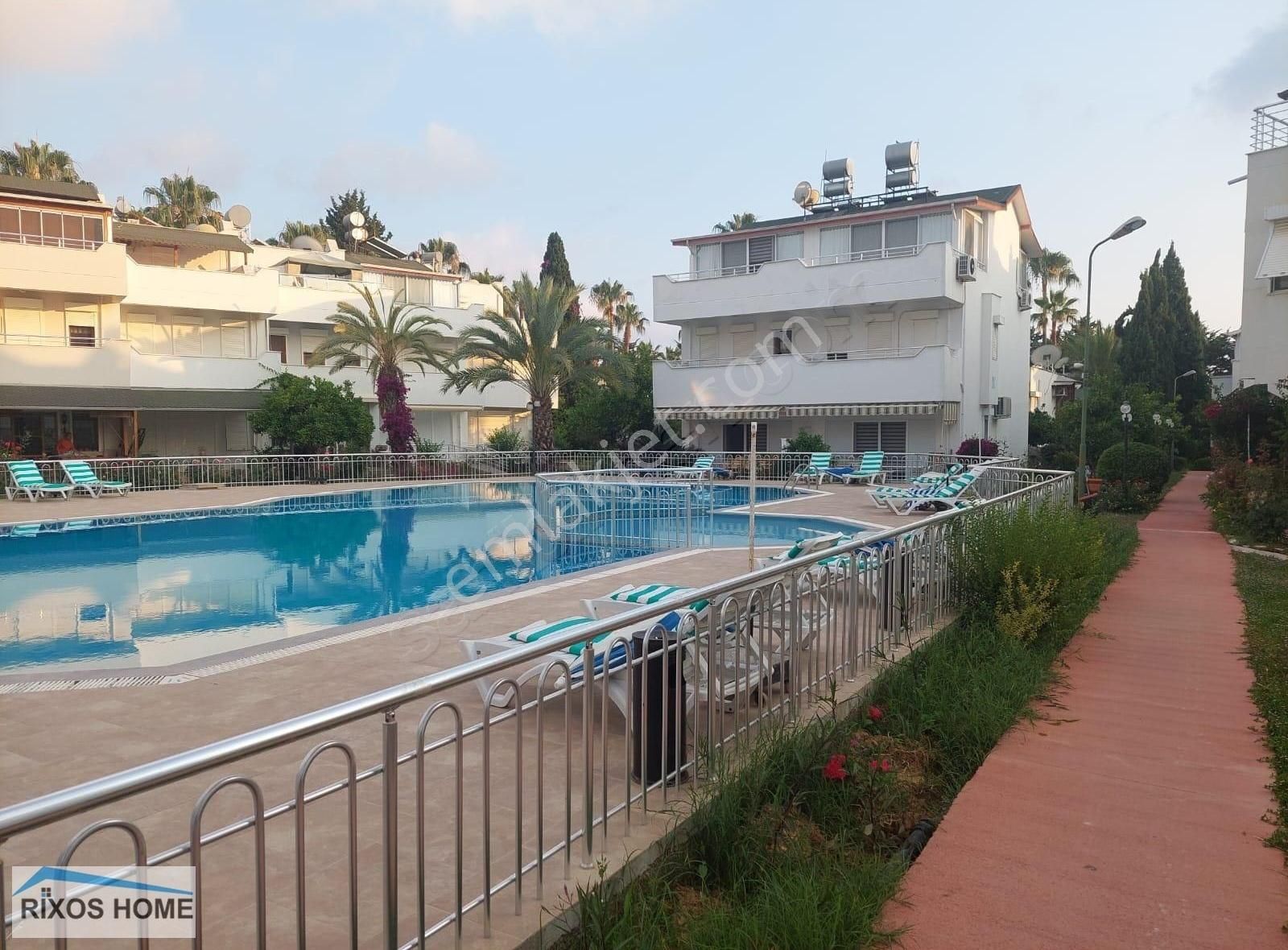 Avsallar Da Satılık Tripleks Lüks 3+1 Villa - Görsel 16