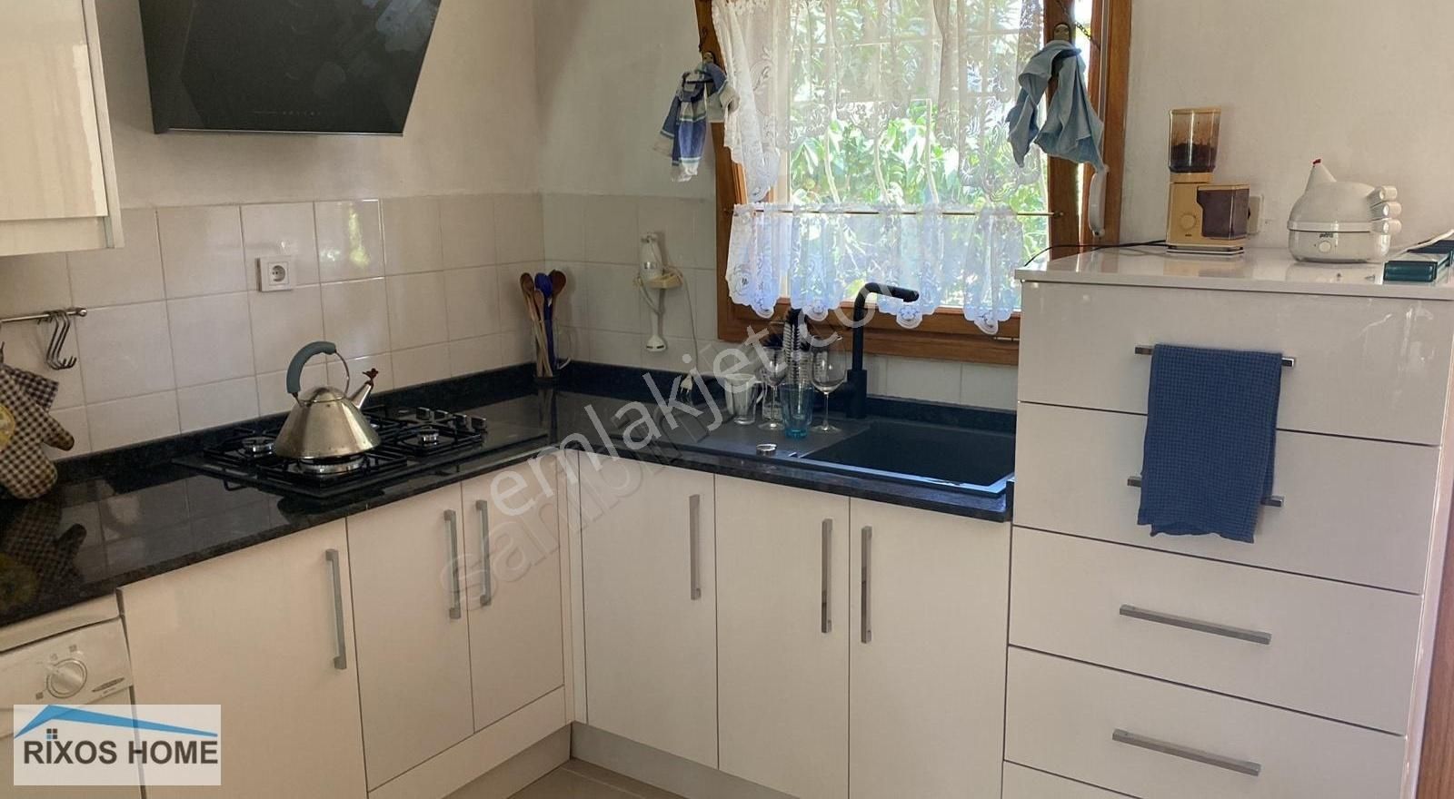 Avsallar Da Satılık Tripleks Lüks 3+1 Villa - Görsel 11