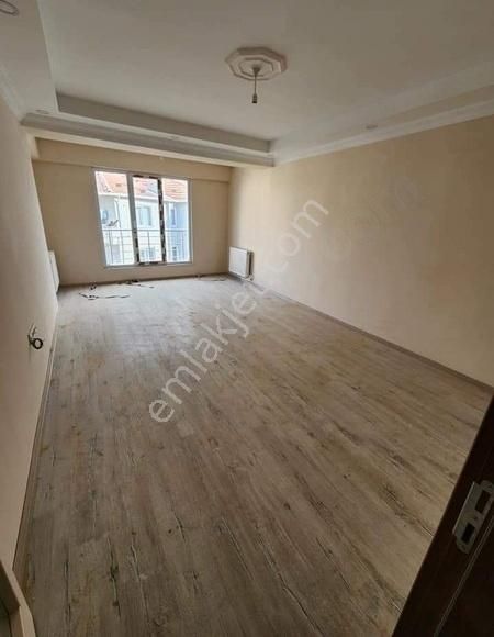 Lüleburgaz Cumhuriyet Satılık Daire Duygu Emlaktan Satılık Sıfır Daire 3+1 130m2 3.Kat