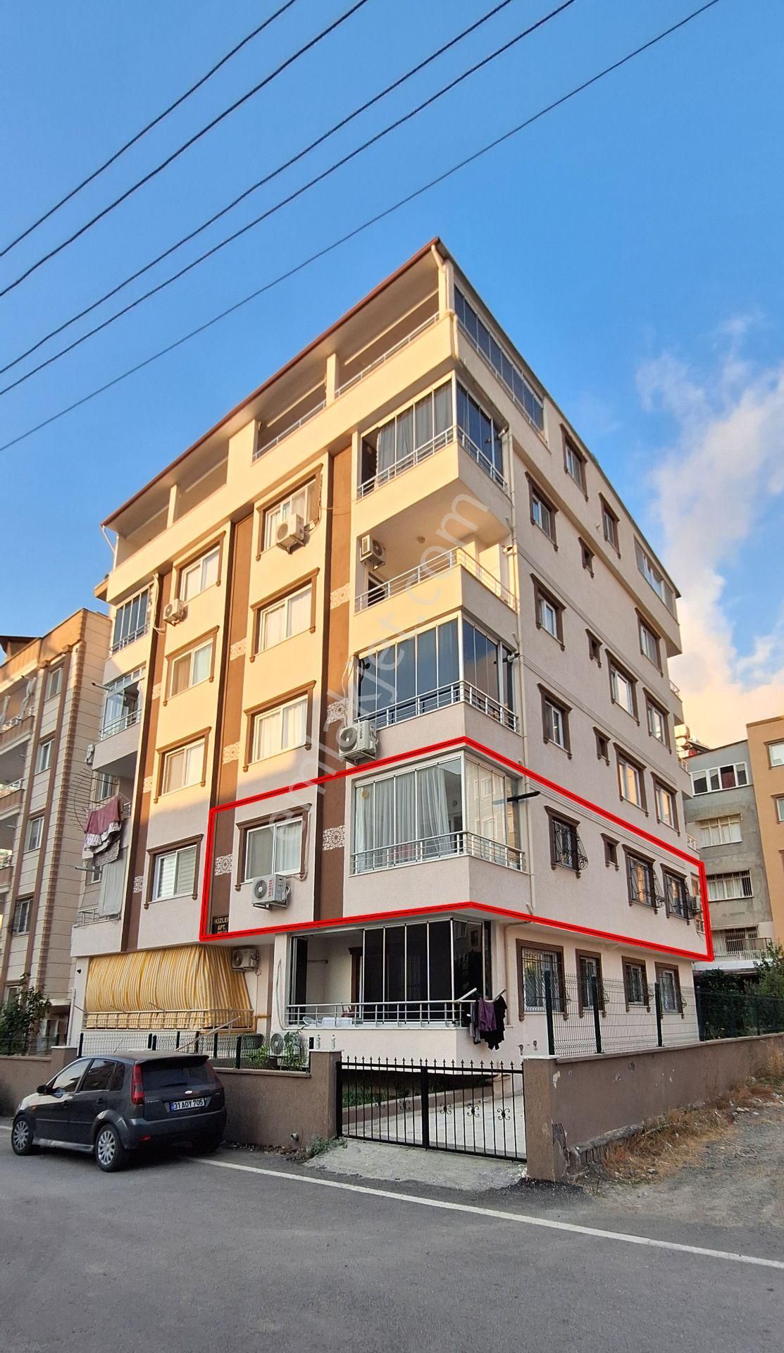 İskenderun İsmet İnönü Satılık Daire  SAHİBİNDEN MERKEZİ KONUMDA / 3+1 / 130M2 / KOMBİLİ ARA KAT DAİRE