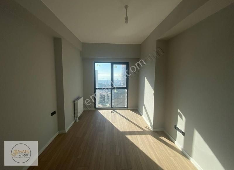 Kartal Hürriyet Kiralık Daire DÜNYA ŞEHİR KARTAL SİTESİ KİRALIK EŞYASIZ 2+1 Аренда