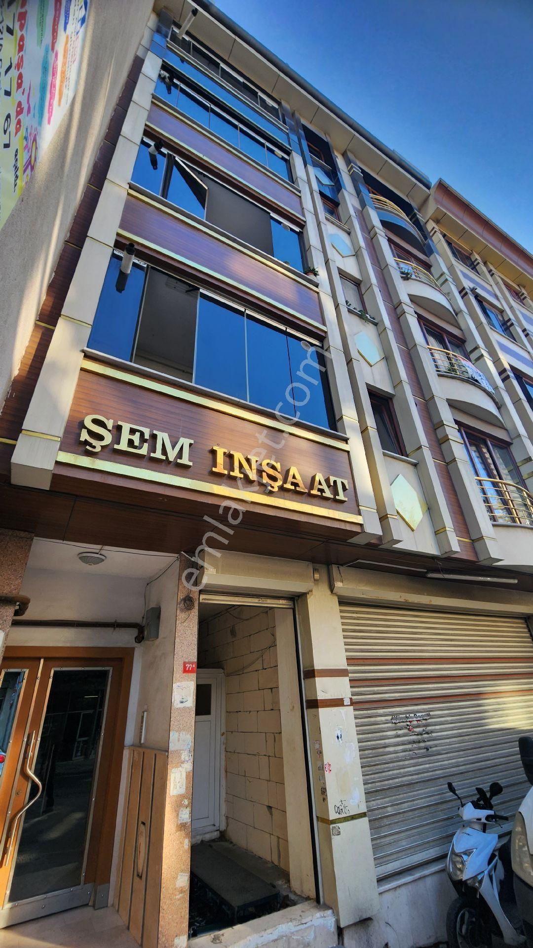 Gaziosmanpaşa Merkez Satılık Daire Ana Cadde Üzerinde 180m² 4+2 Dubleks 