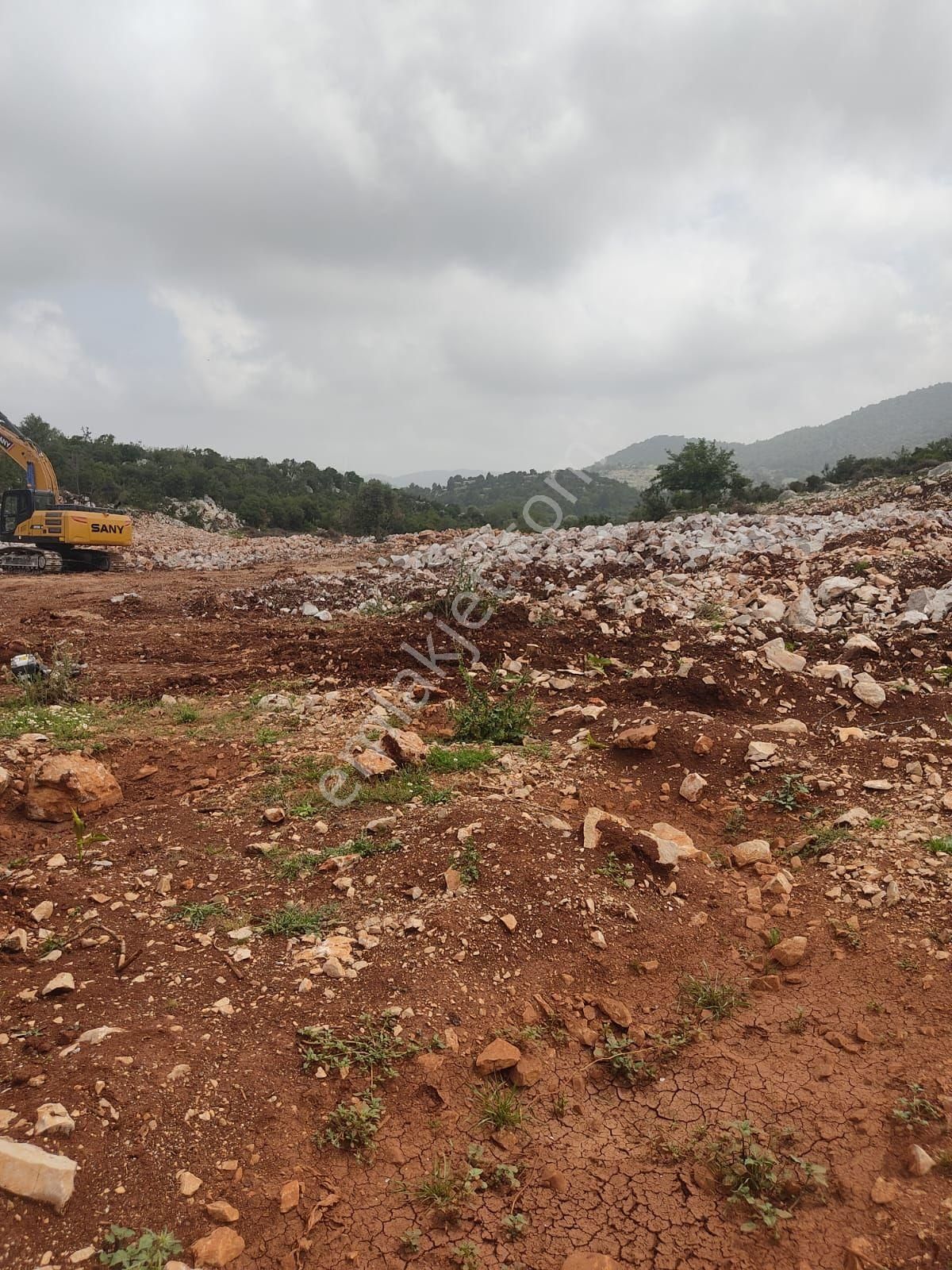 Toroslar Kerimler Satılık Arazi Mersin Kerimler Köyünde Satılık Villalık Arsa