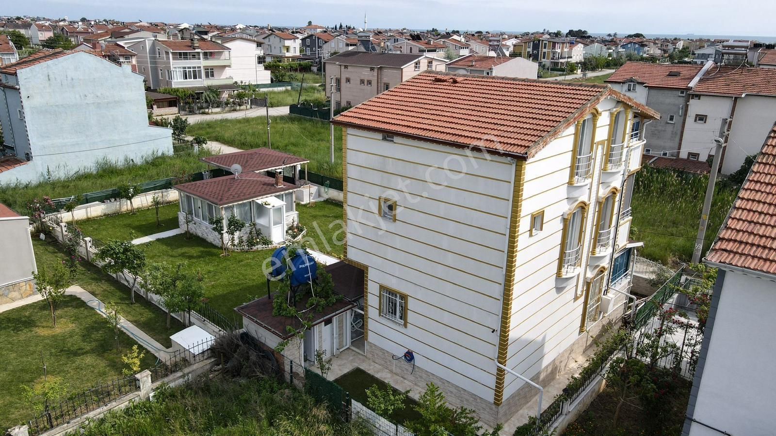 Marmaraereğlisi Yeniçiftlik Satılık Yazlık eşyalı satılık yazlık villa