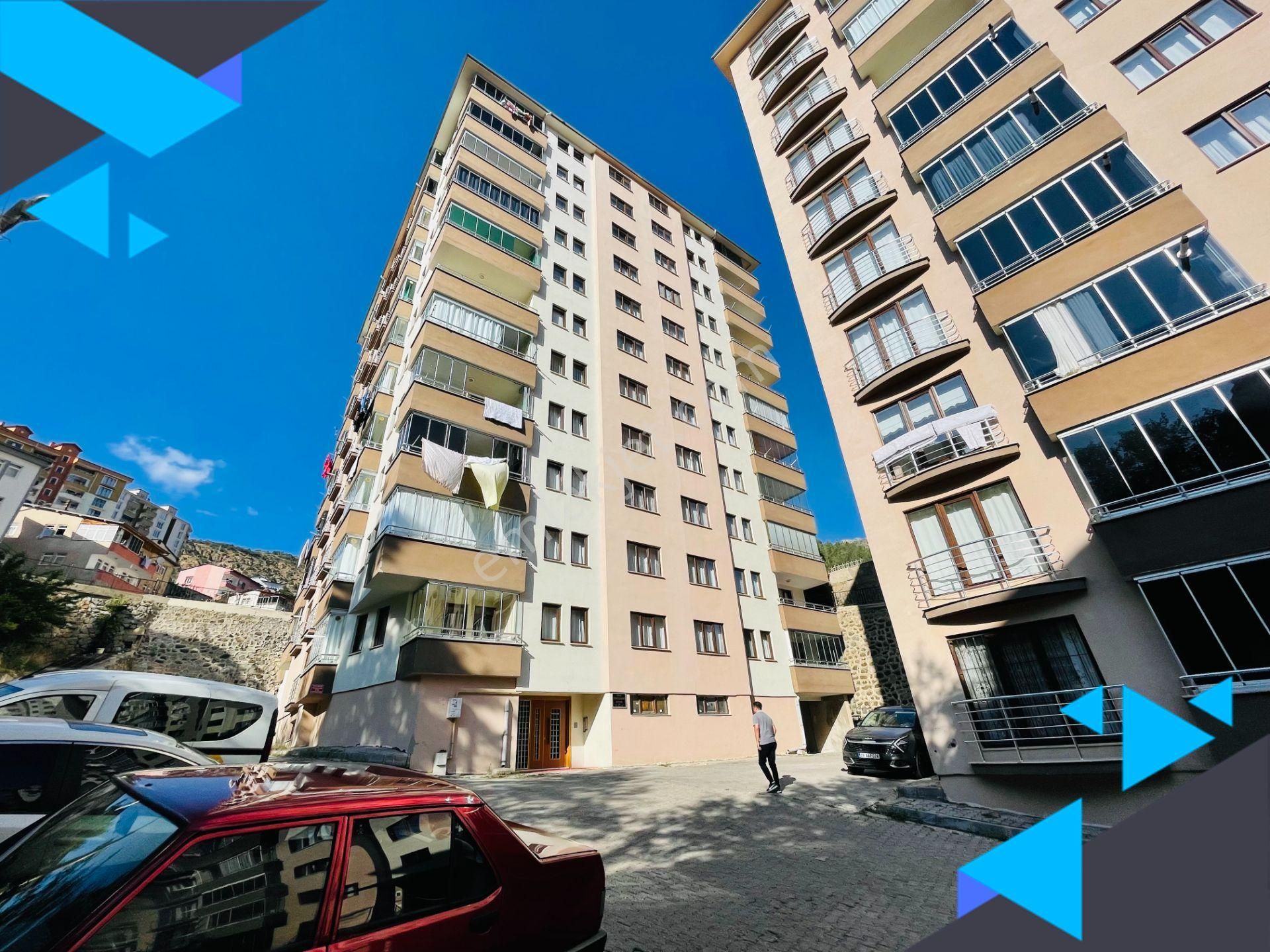 Gümüşhane Merkez İnönü Satılık Daire  İNÖNÜ MAHALLESİ OKULLAR BÖLGESİNDE ARA KAT SATILIK 3+1 DAİRE