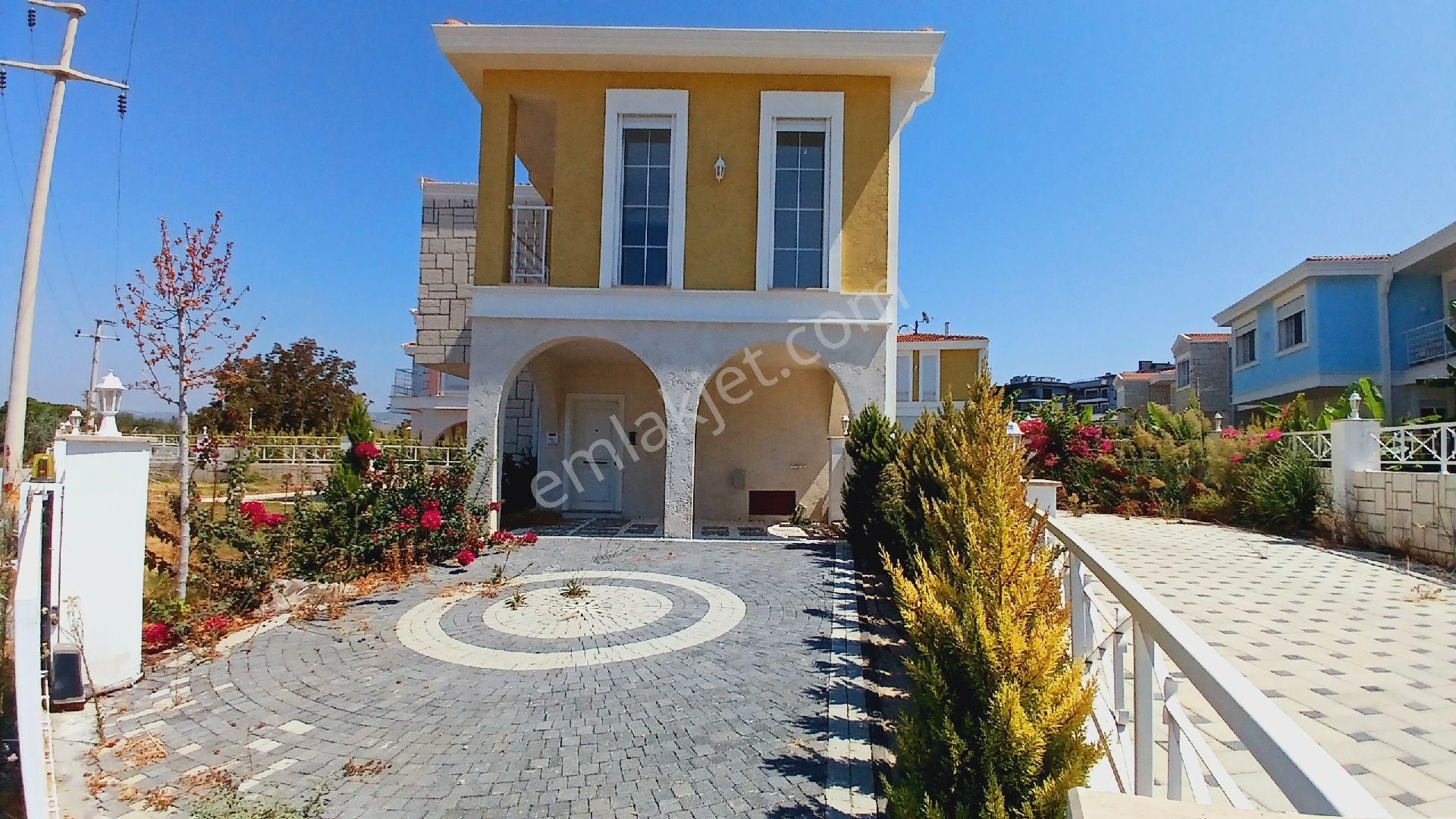 Kuşadası Davutlar Satılık Villa Kuşadası Davutlarda Satılık Özel Havuzlu Villa