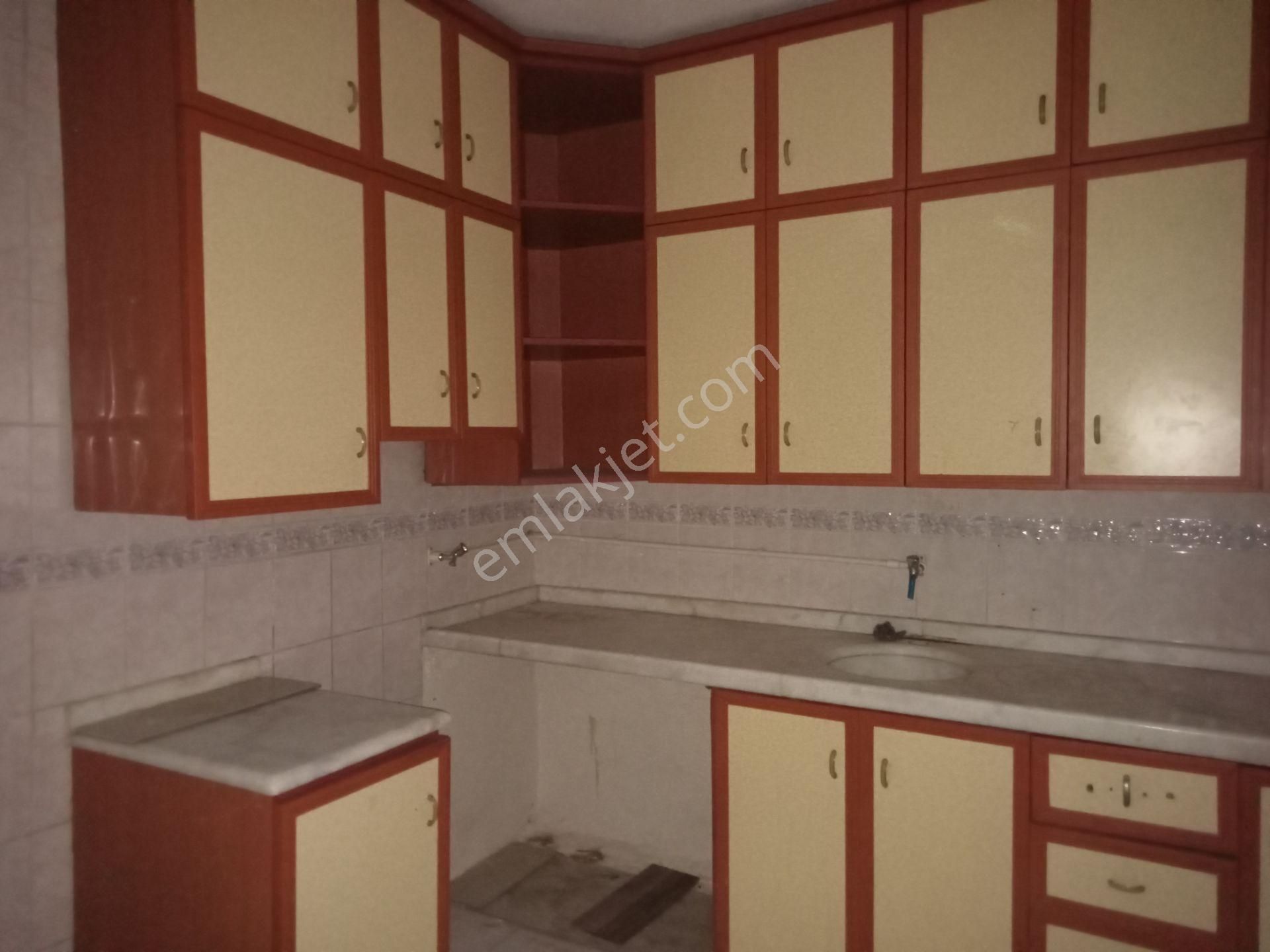 Seyhan Sümer Kiralık Müstakil Ev  SÜMER DE 2+1 MÜSTAKİL BEKARA / AİLEYE   AYLIK KİRALIK 8200 TL..