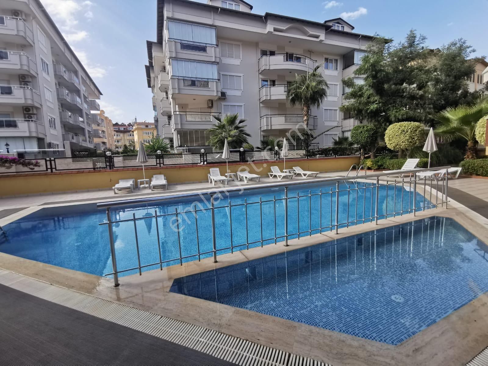 Alanya Oba Satılık Daire OBA GÖL DENİZE 100M HAVUZLI 3+1 135 M2 DÜZ AYAK SATILIK 290.000EURO