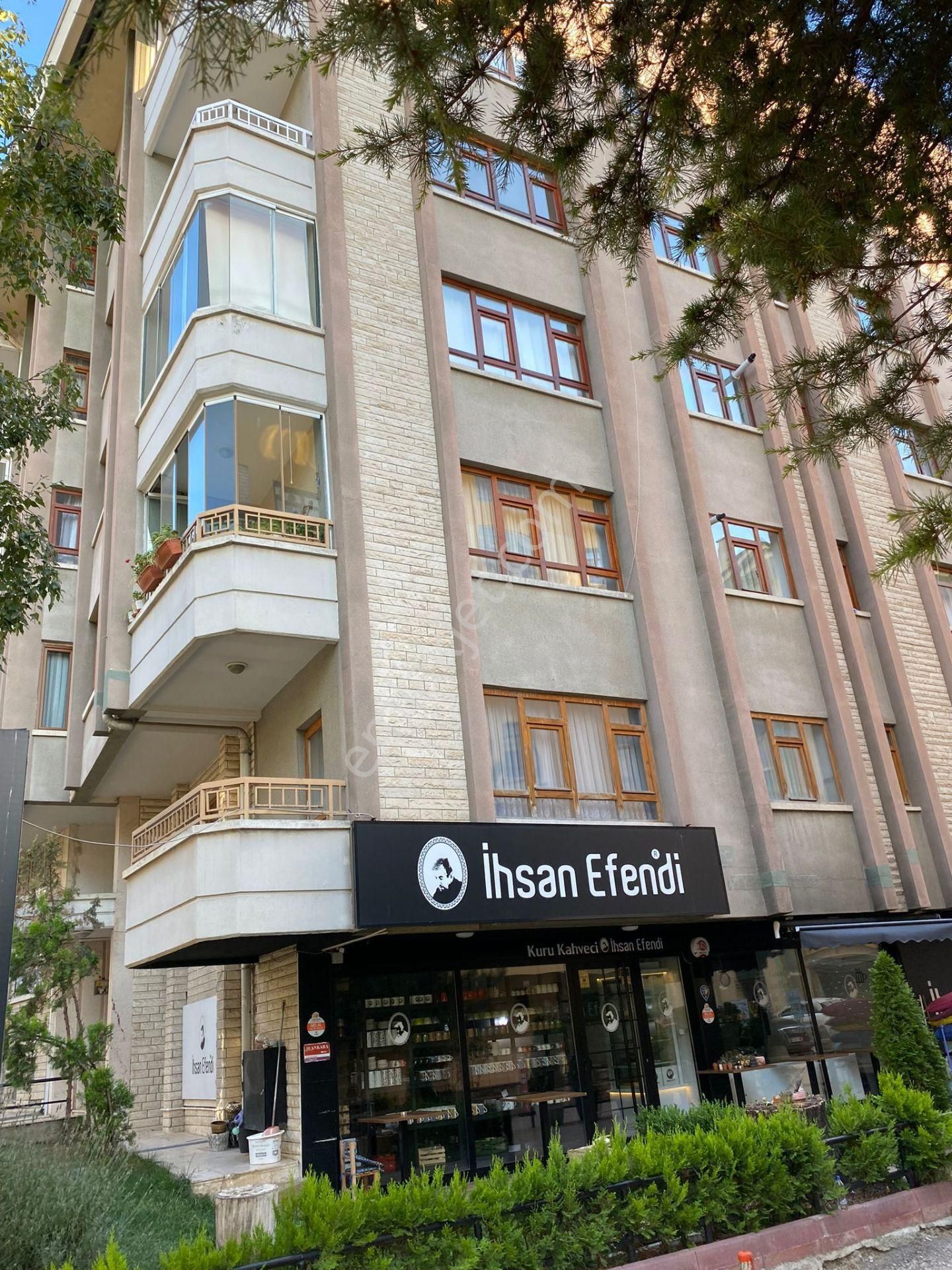 Çankaya Sancak Kiralık Daire  TURAN GÜNEŞ'E PARALEL CADDE YAKINI ARA KATTA 3+1 GENİŞ KİRALIK DAİRE