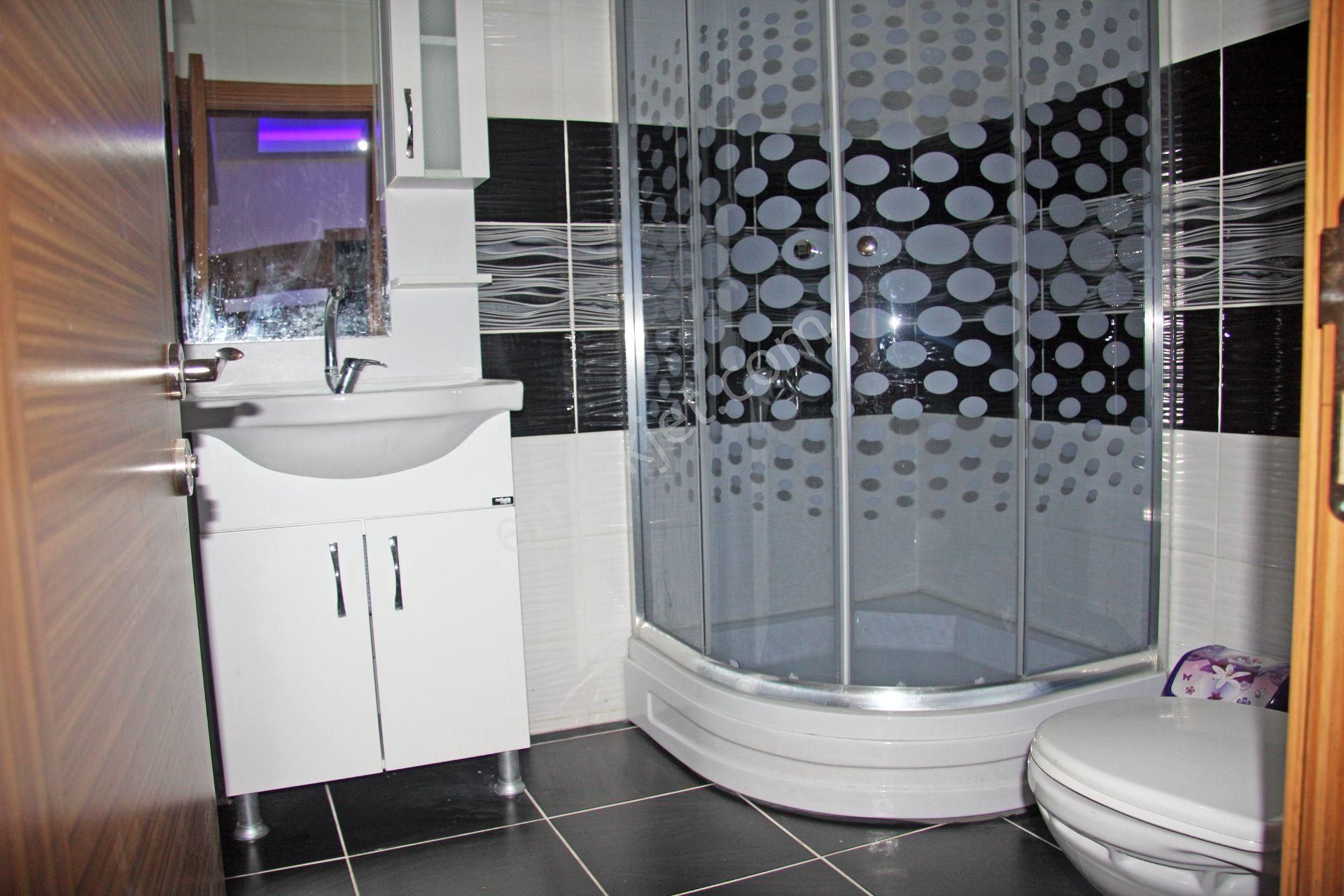 Metrobüse 5dk Eşyalı Paylaşımlı Yurt Konseptinde Apart Odalar - Görsel 8