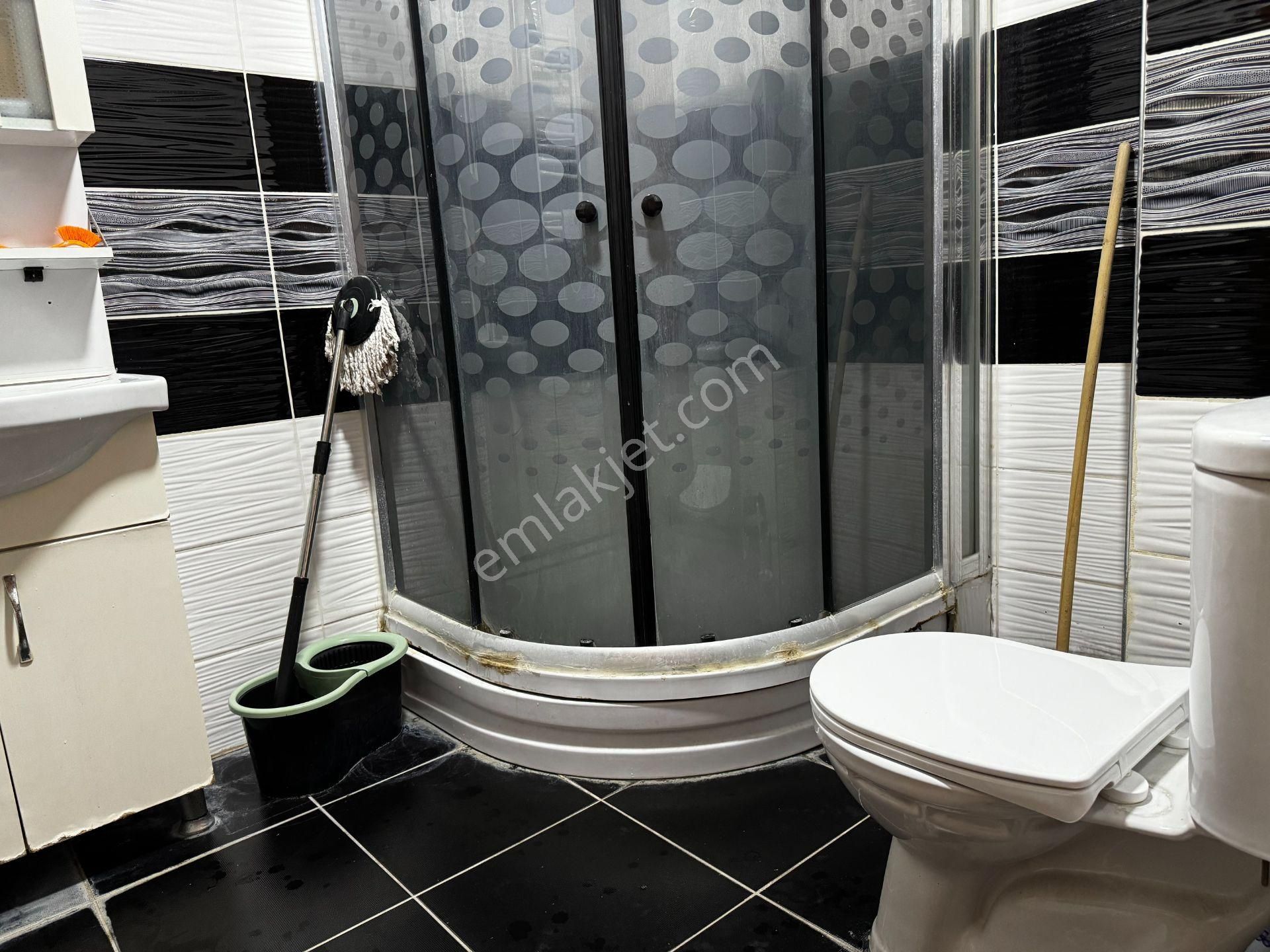 Metrobüse 5dk Eşyalı Paylaşımlı Yurt Konseptinde Apart Odalar - Görsel 32