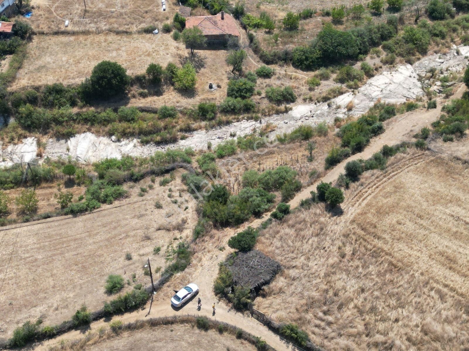 Aliağa Aşağışakran Satılık Tarla Beyaz emlaktan kaçırmayacak fırsat tarla