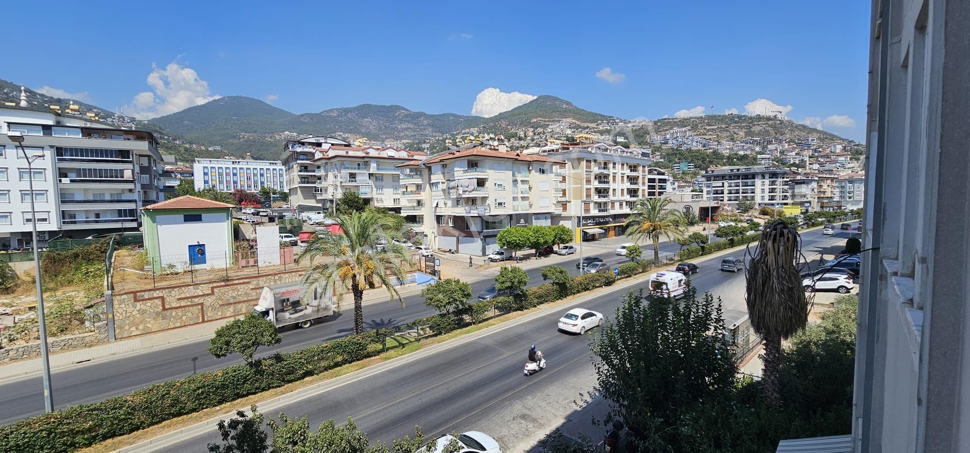 Alanya Kadıpaşa Satılık Daire Satılık çok bakımlı uygun 2+1