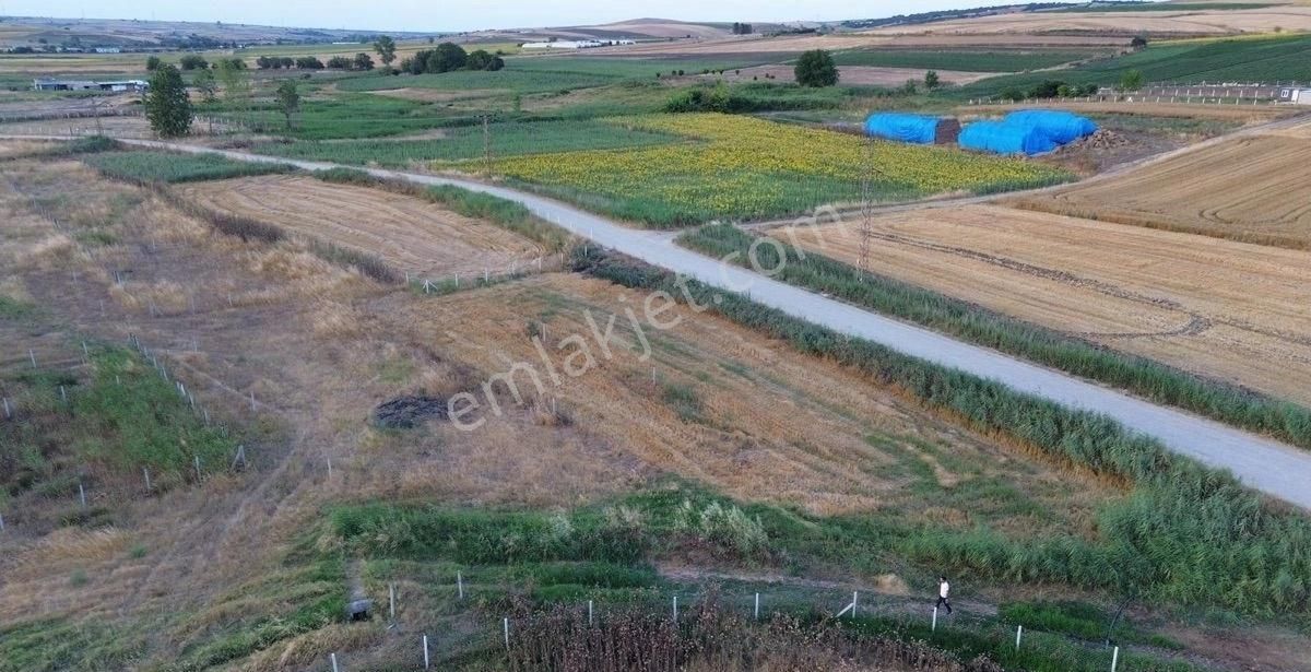 Silivri Değirmenköy Fevzipaşa Satılık Tarla Değirmenköy 1800 m2 Hisseli Cadde Cephe