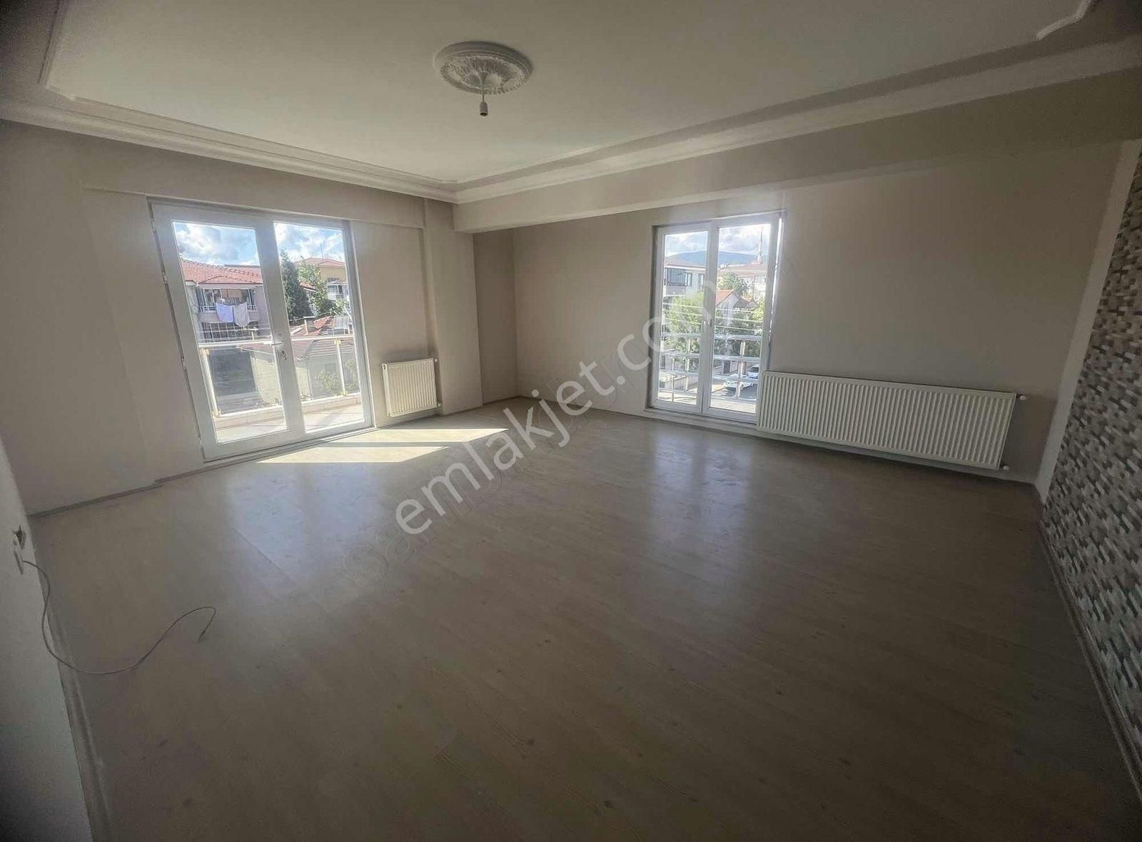 Hendek Yeni Satılık Daire YENİ MAHALLE MERKEZDE 157 m2 (3+1 DAİRE)