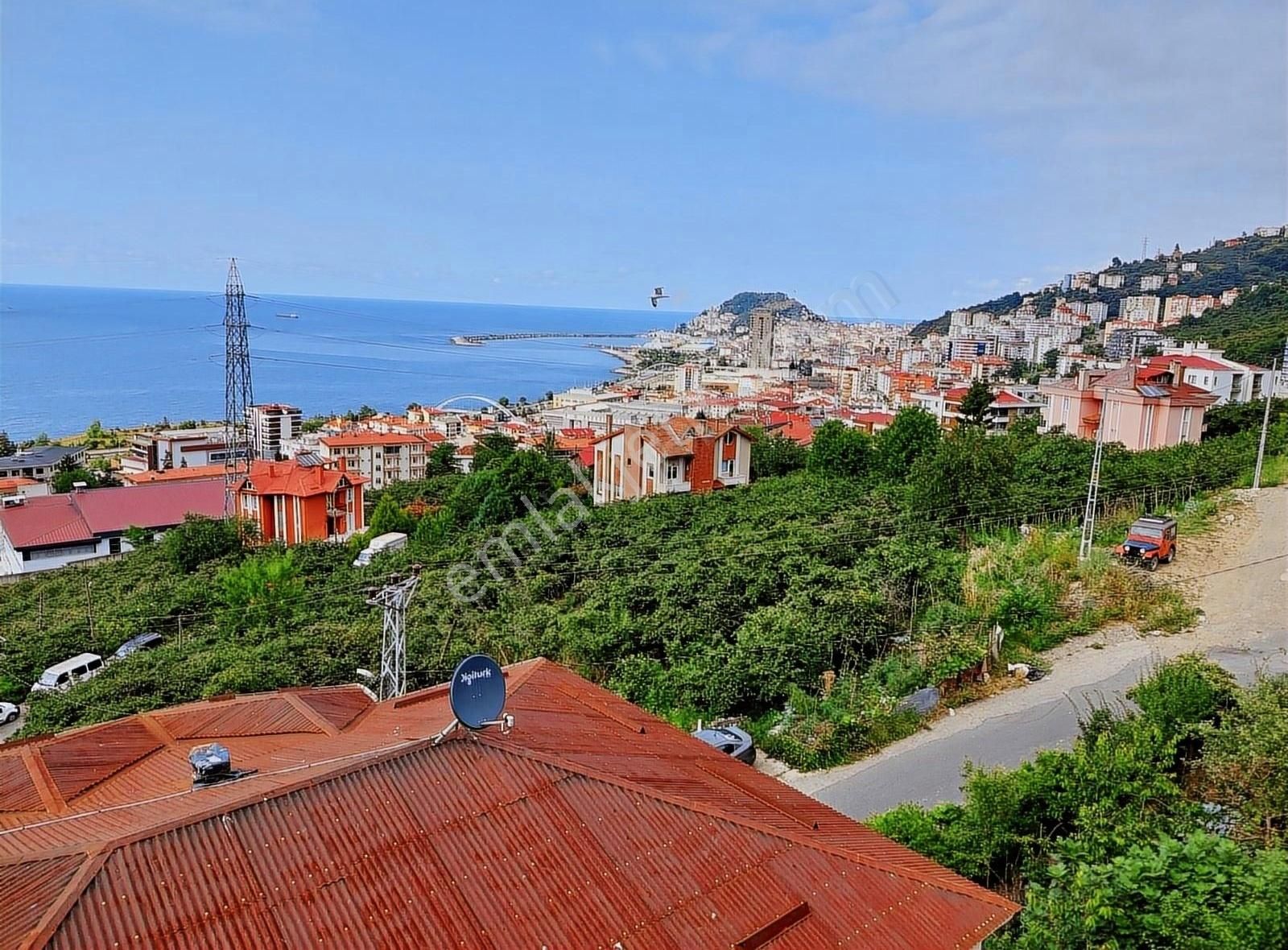 Giresun Merkez Çıtlakkale Satılık Daire ÇITLAKKALE MAHALLESİNDE 252M2 İKİ KAT TERASLI MANZARALI DAİRE