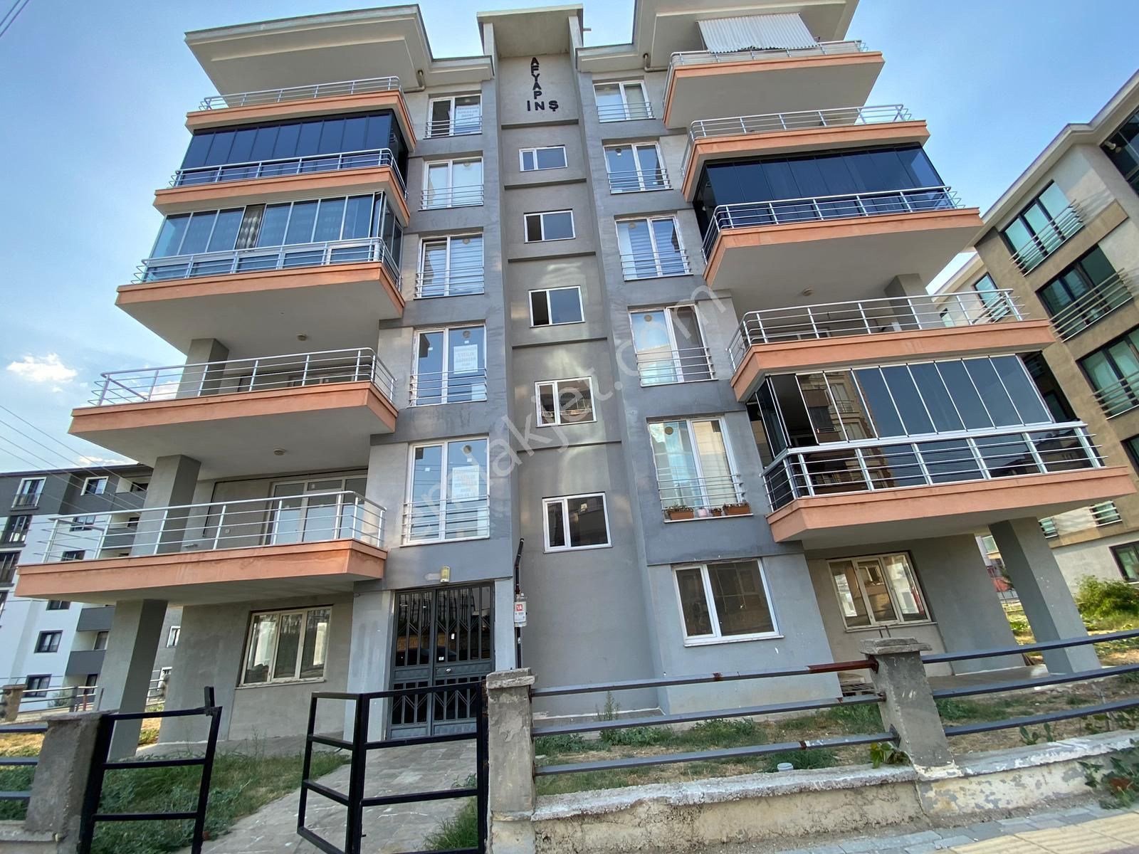 Yenişehir Kurtuluş Satılık Daire  ROMA' dan KURTULUŞ MAH. SATILIK DAİRE