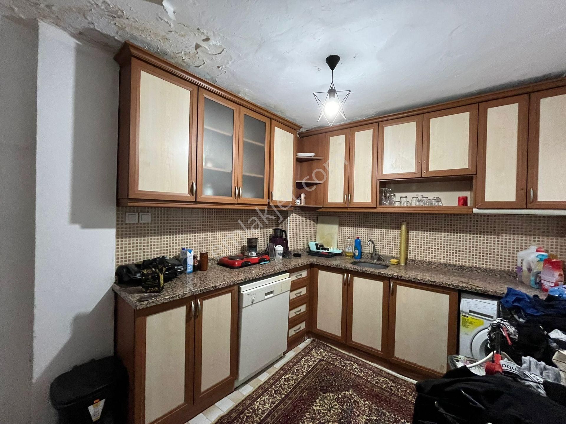 Cadde Üzeri 3+1 210 M2 Satılık Fırsat Daire - Görsel 16