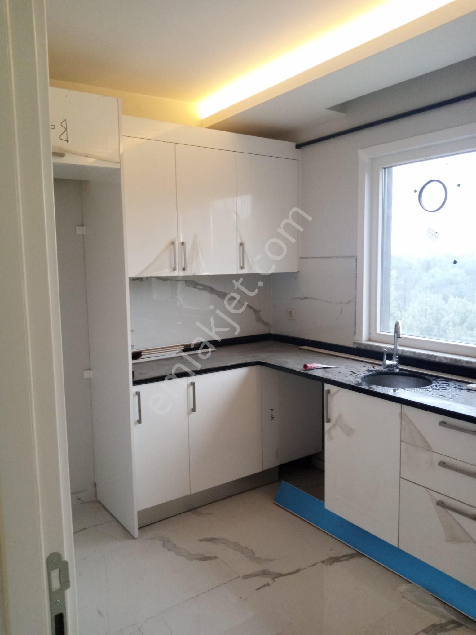 Çekmeköy Alemdağ Satılık Daire  sahibinden satılık geniş orman mazaralı  üst dublex daire