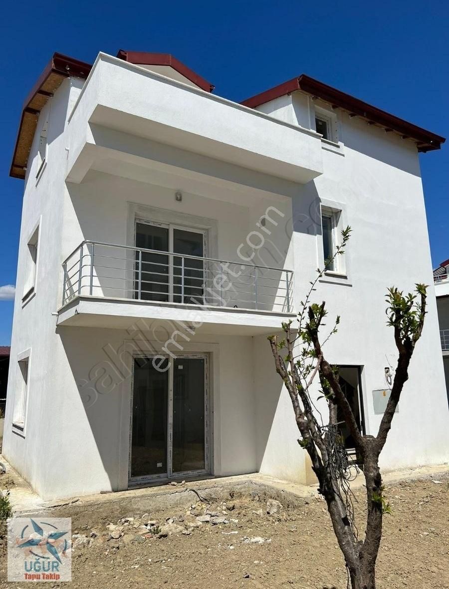 Seydikemer Cumhuriyet Satılık Daire UĞUR EMLAKTAN SEYDİKEMER MERKEZ CUMHURİYET MAH. 4+1SATILIK DAİRE