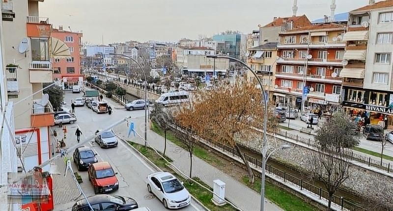 Gemlik Hamidiye Satılık Daire GEMLİK MERKEZDE ARA KAT SATILIK DAİRE