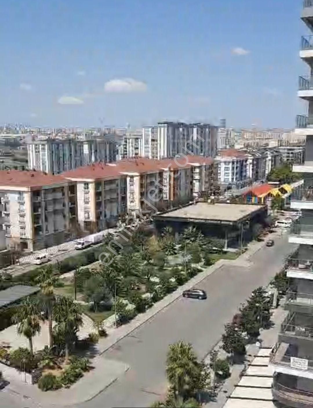 Beylikdüzü Sahil Kiralık Daire BEYLİKDÜZÜ KAVAKLI MARİNA KARŞISINDA FULL EŞYALI HAMAMLI 1+1 TERASLI KİRALIK DAİRE