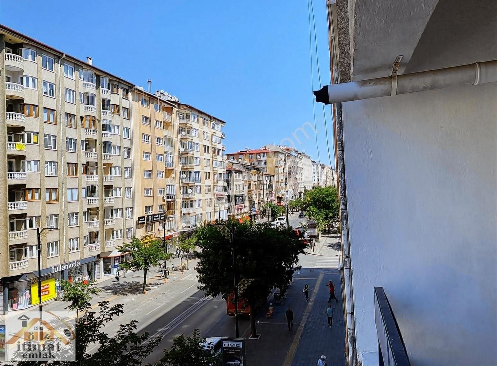 Sivas Merkez Örtülüpınar Satılık Daire İSTASYON CADDESİ ALİ BEY APT. 3.KAT 3+1