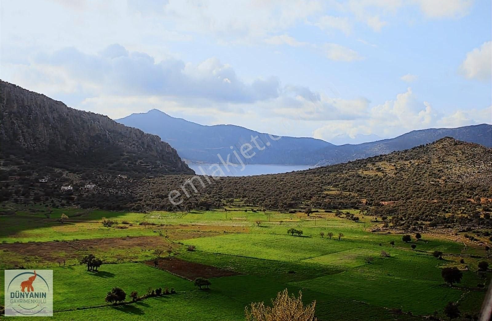 Kaş Bezirgan Satılık Tarla Kalkan'da Frenk Koyuna 410m Mesafede Satılık Arsa