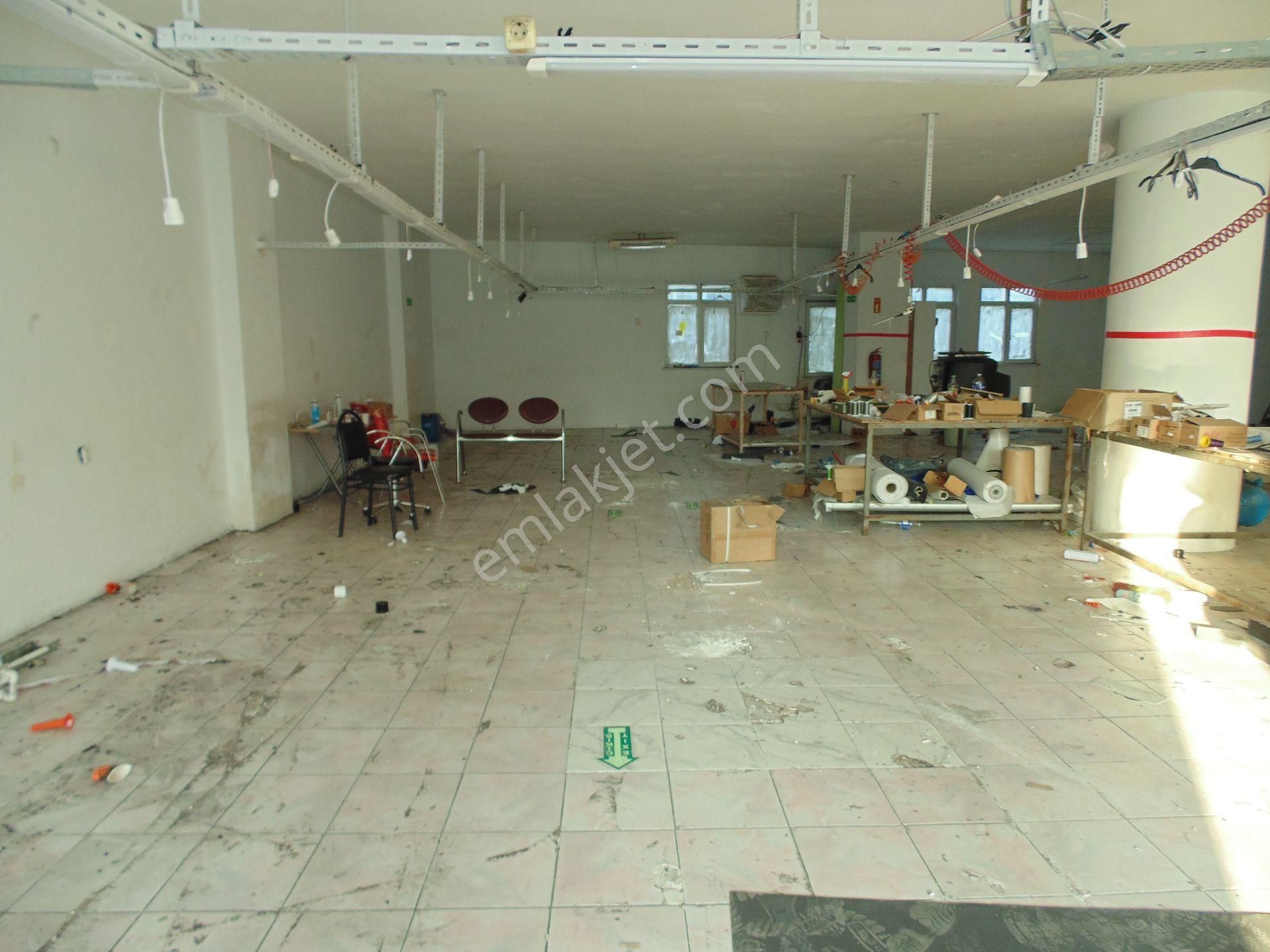 Bahçelievler Mahmutbey Cadde Üzeri Kiralık İşyeri 200m2 2. Kat - Görsel 2