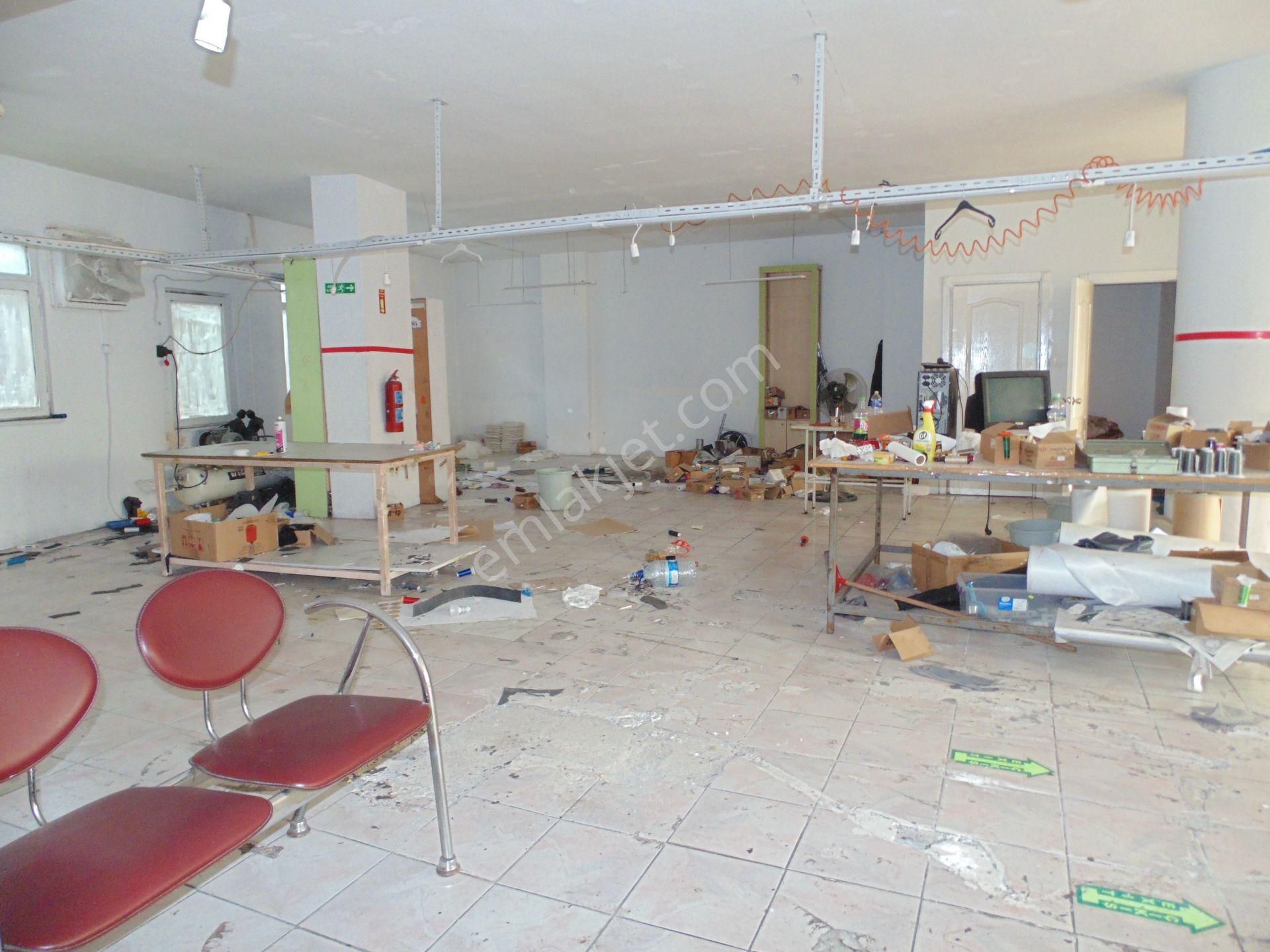 Bahçelievler Mahmutbey Cadde Üzeri Kiralık İşyeri 200m2 2. Kat - Görsel 3