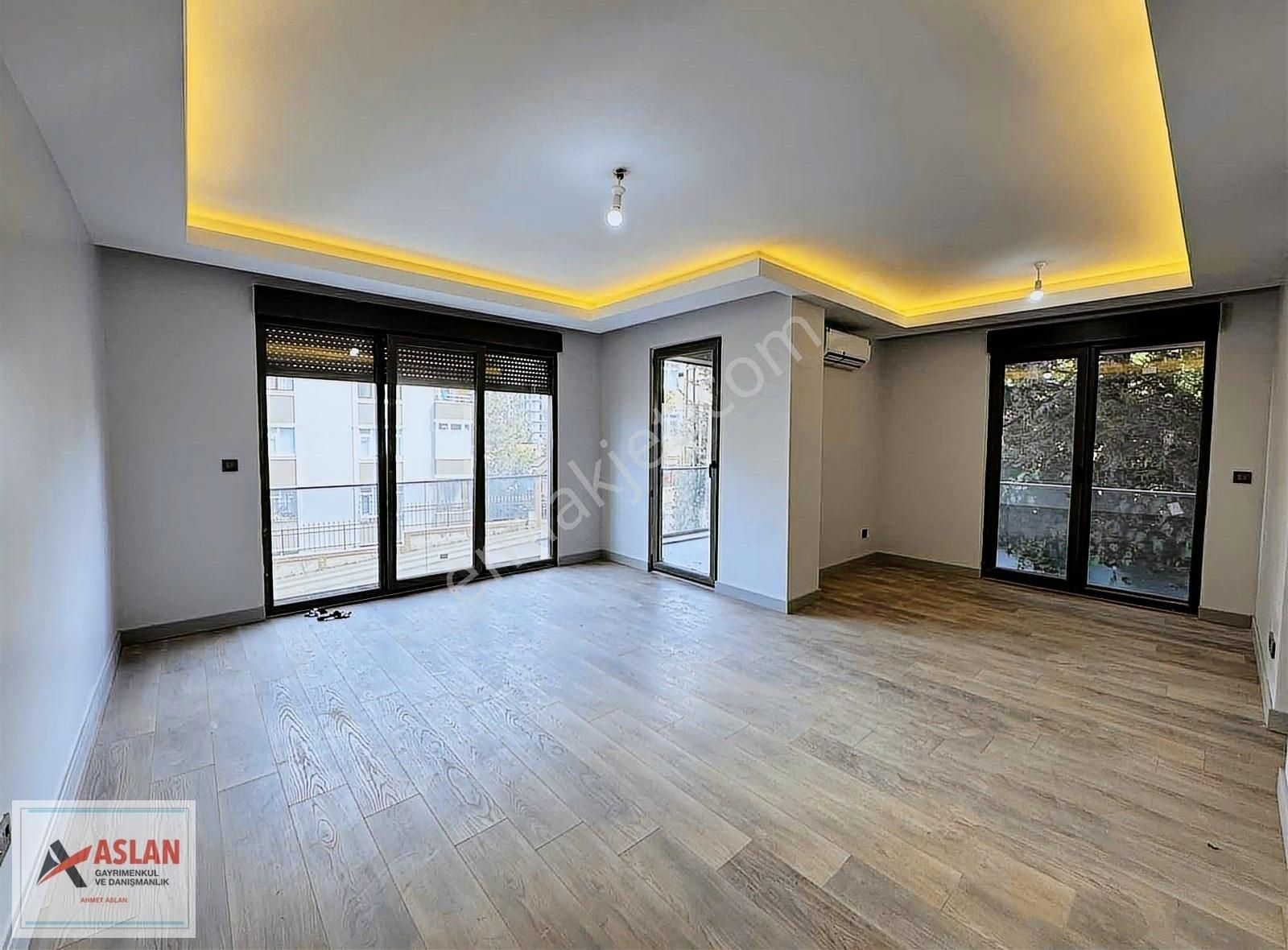 Üsküdar Çengelköy Satılık Daire ÇENGELKÖYDE ÖZEL KREDİ ORANI( 1.99) 125 M2 ARAKAT SON DAİRE