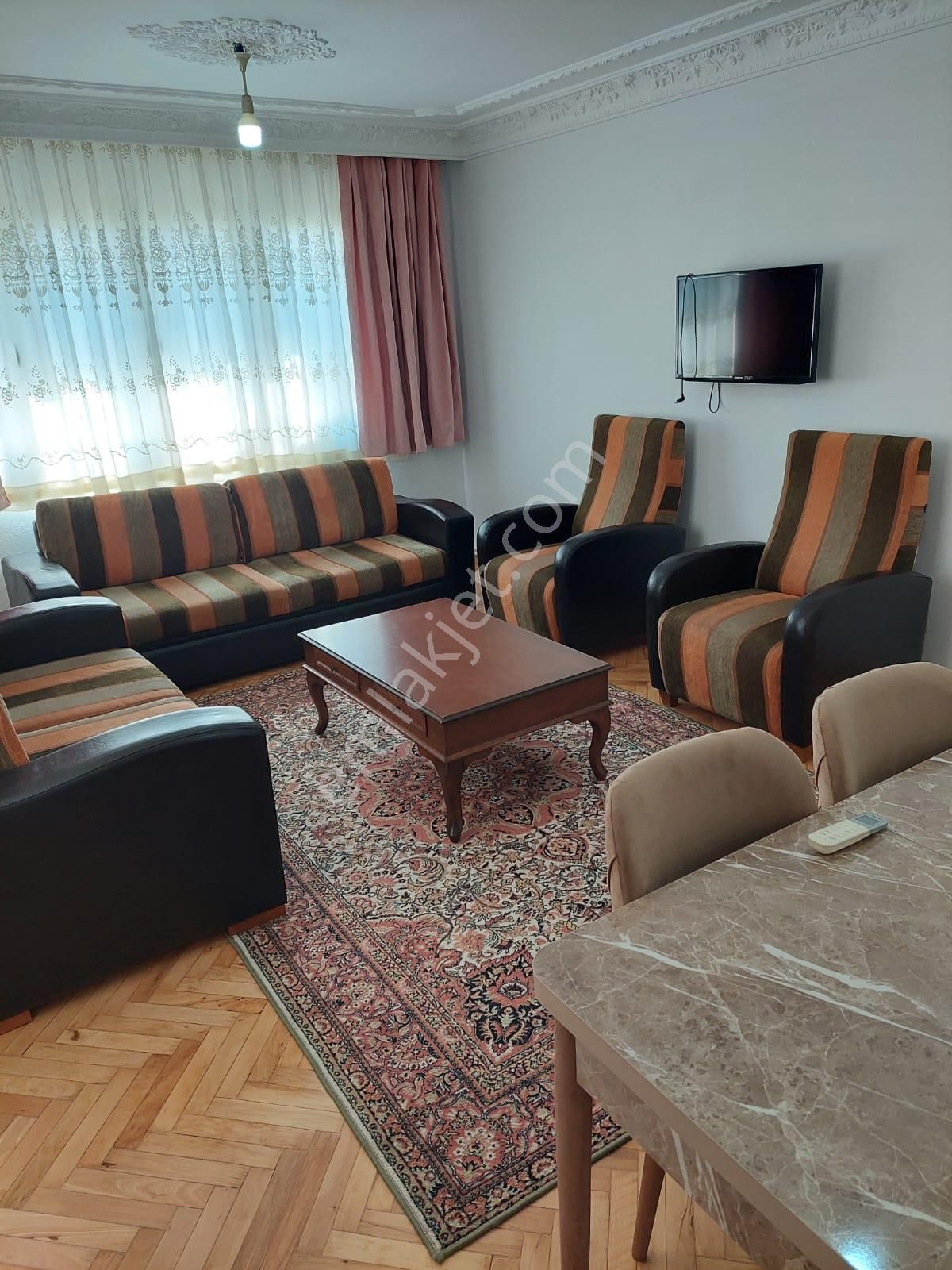 Buca Barış Hastaneye Yakın Kiralık Daire Buca Şirinyer Barış Mahde 2+1 90m2 D.gazlı Ayrı Mutfak Full Eşyalı Daire