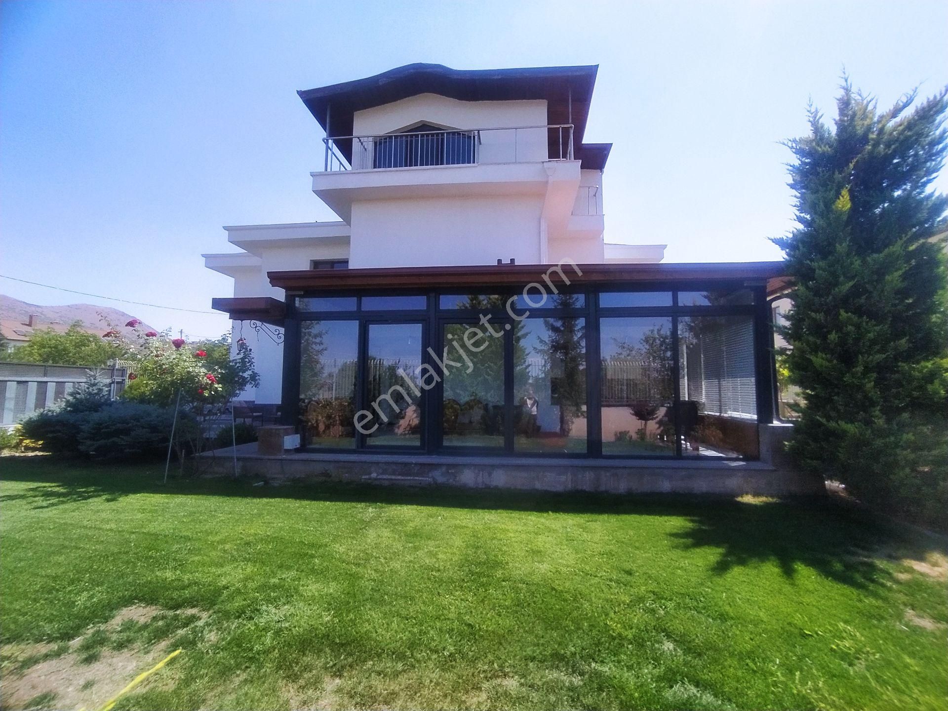 Melikgazi Erenköy Satılık Villa Erenköy Mahallesinde Lüx Satılık Villa