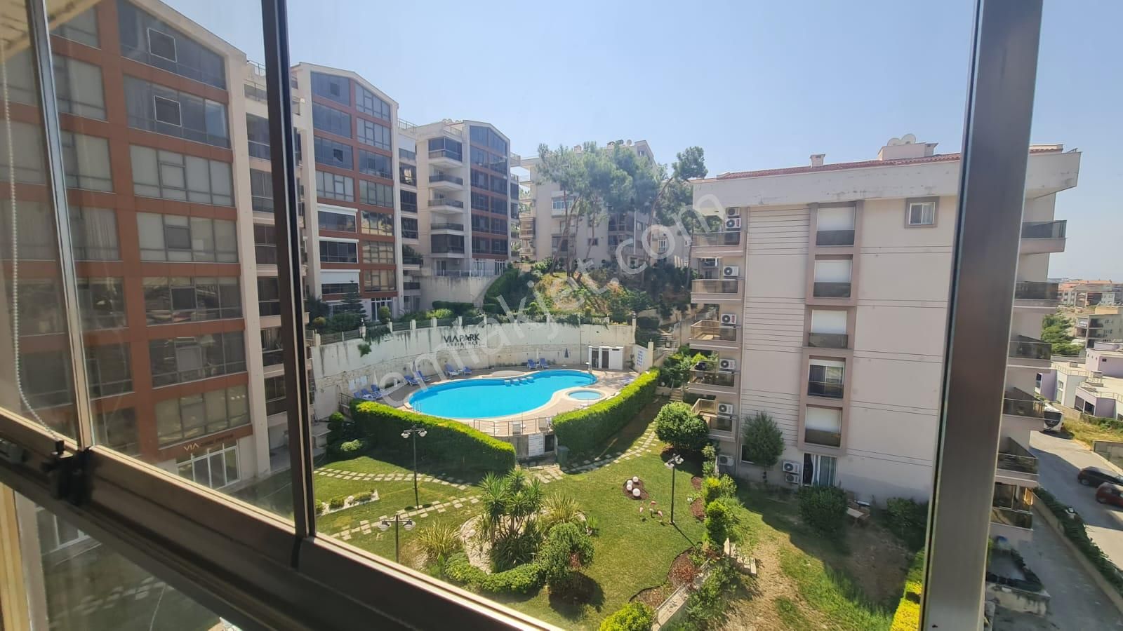 Kuşadası İkiçeşmelik Satılık Residence  KUŞADASI MERKEZDE MUHTEŞEM DENİZ MANZARALI DUBLEKS SATILIK DAİRE