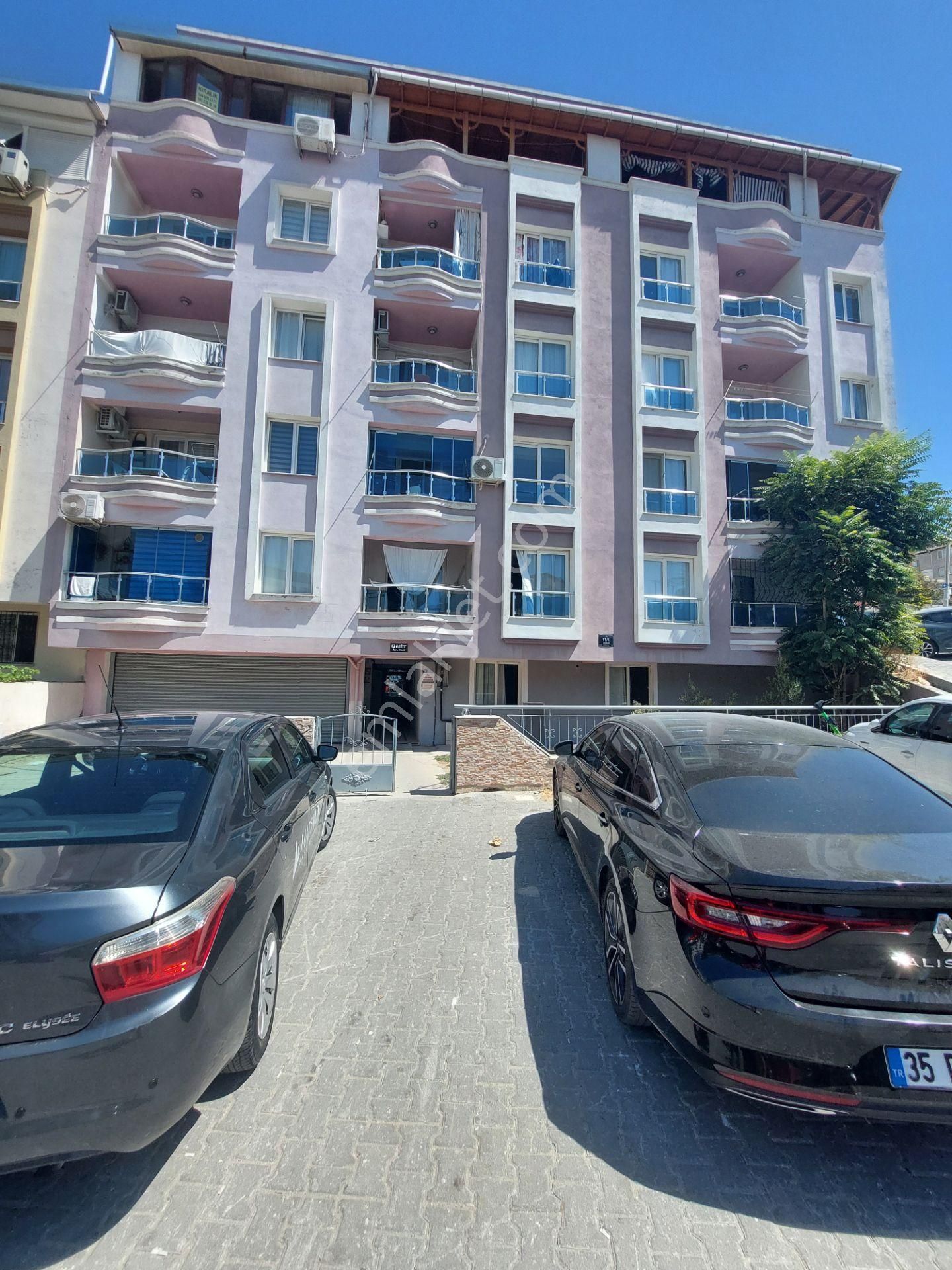 Buca Adatepe Satılık Daire  BUCA ADATEPE MAHALLESİ ASANSÖRLÜ BALKONLU EŞYALI 65M2 2+0 DAİRE 