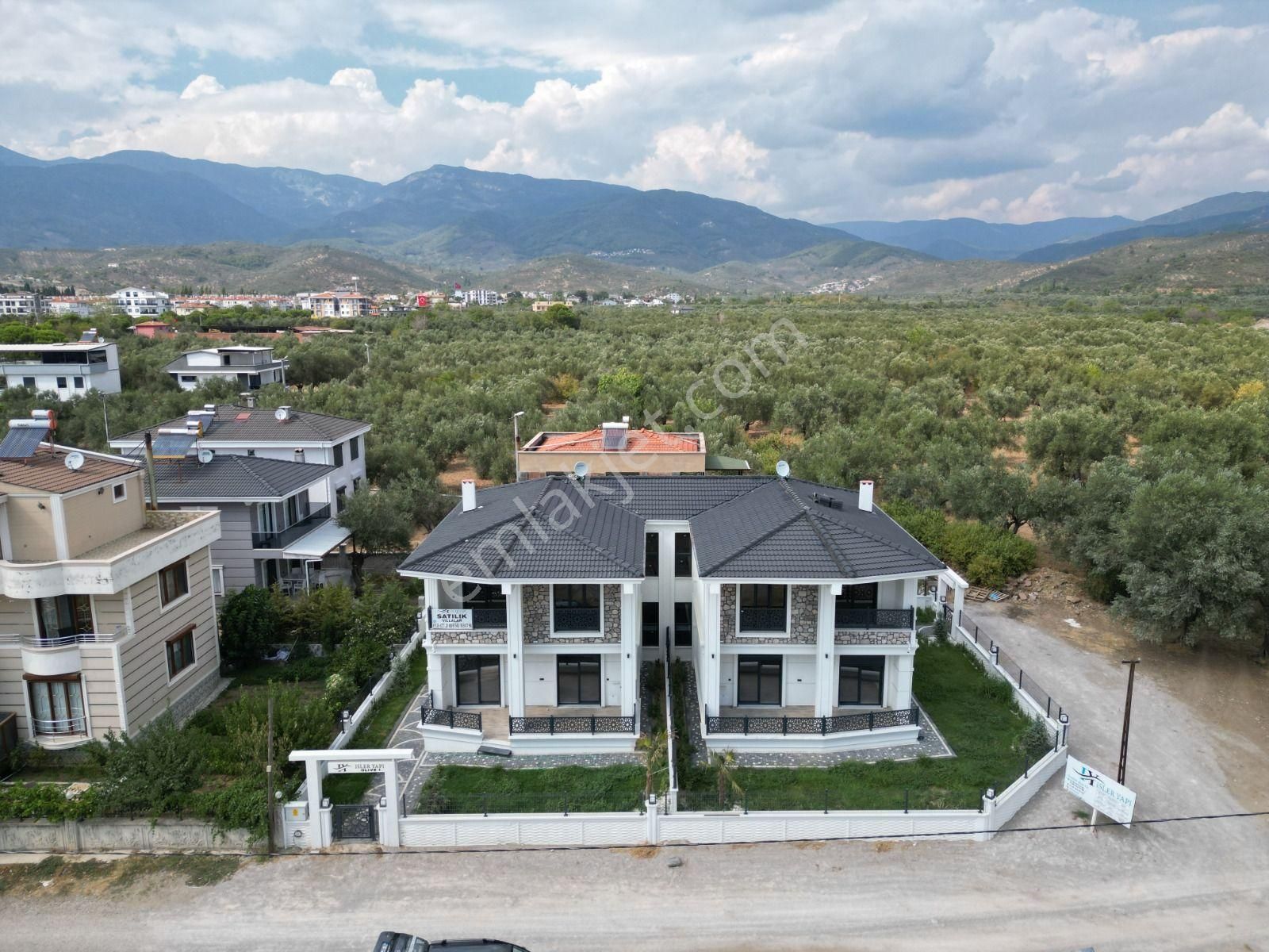 Edremit Zeytinli Satılık Villa Sabri Pınarbaşı'dan Zeytinli'de Satılık Müstakil Villa