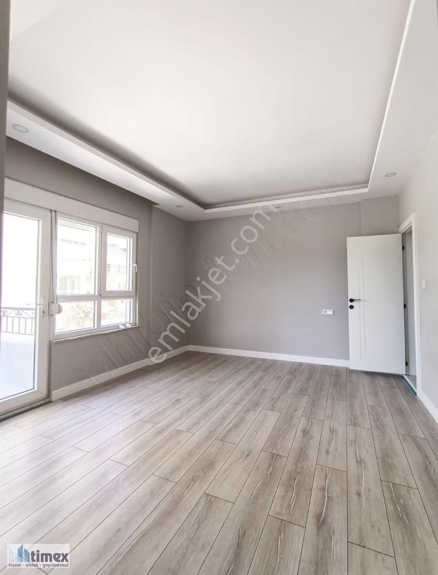 Finike Kum Satılık Daire TİMEX'TEN DENİZE 200 MT MESAFEDE 175 M2 3+1 SATILIK DAİRE