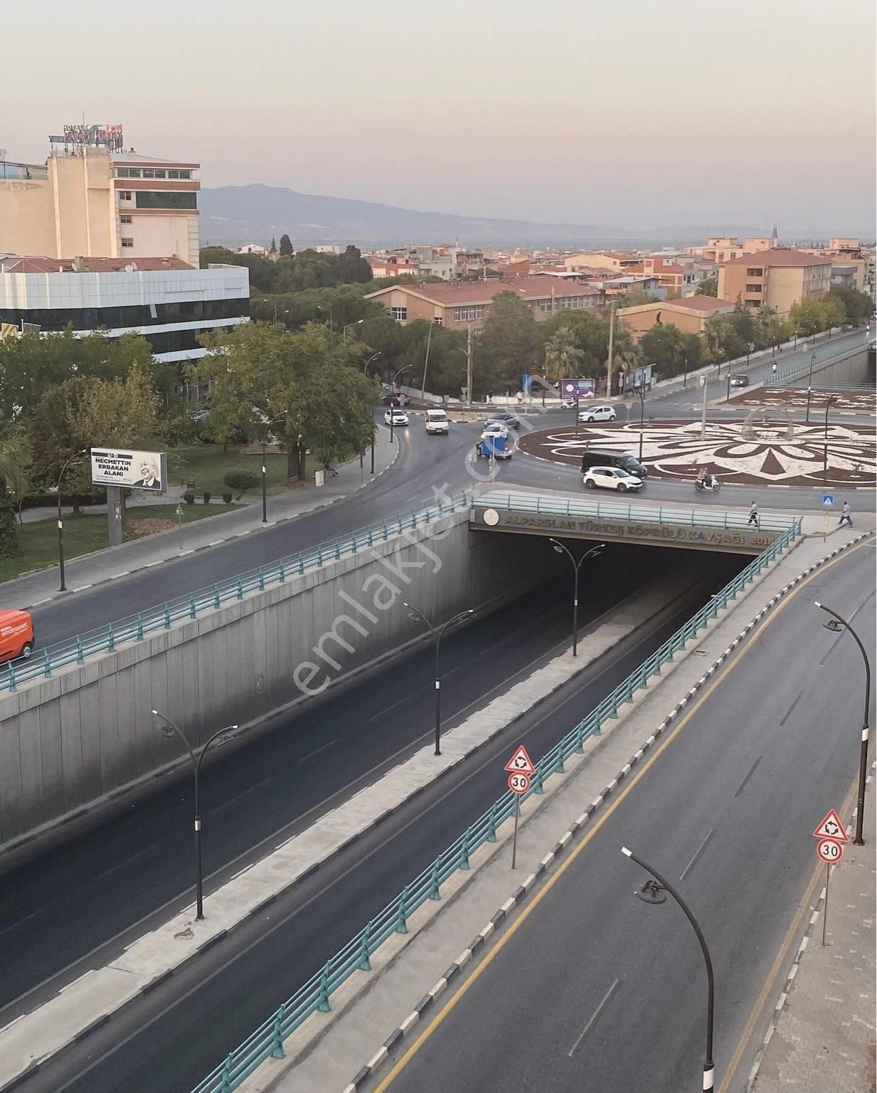 Turgutlu Selvilitepe Satılık Daire SERDAR EMLAK ANKARA ASFALTI ÜZERİ