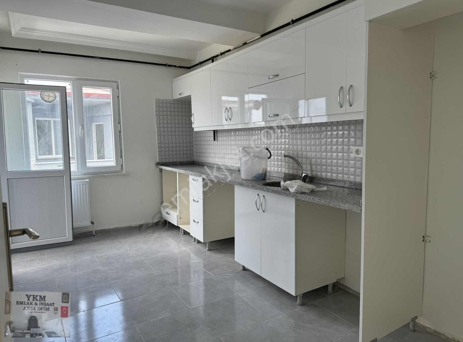 Kapaklı Cumhuriyet Satılık Daire CADDE CEPE SİTE İÇİNDE SATILIK 3+1 DAİRE YKM EMLAKTAN