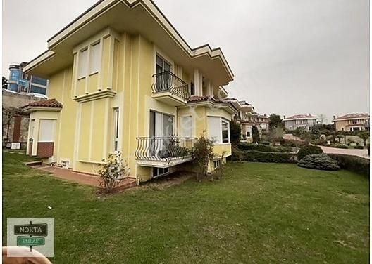 Sarıyer Zekeriyaköy Satılık Villa NOKTA'DAN ZEKERİYAKÖY ELİT SİTE'DE GENİŞ BAHÇELİ TAM MÜSTAKİL