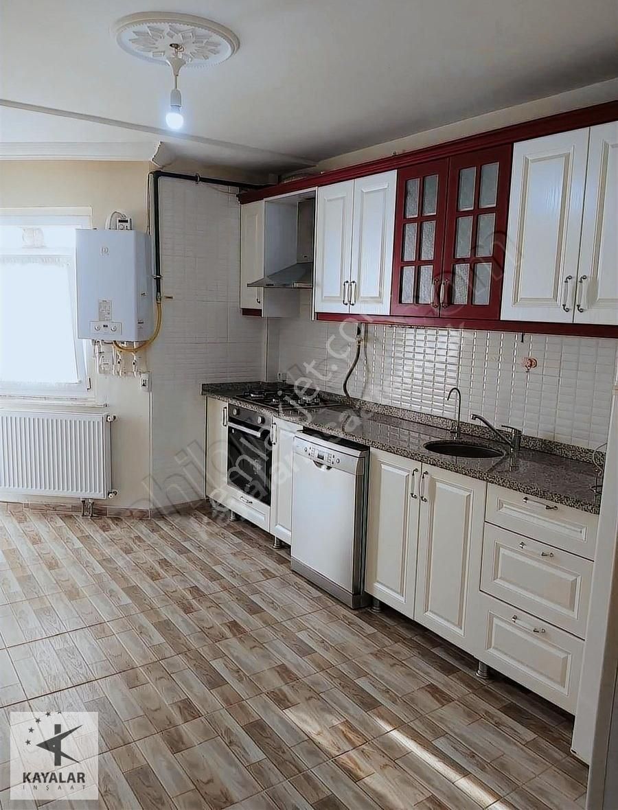 Altınova Subaşı Bld. (Altınkent) Satılık Daire KAYALAR EMLAKTAN YALOVA ALTINOVA SUBAŞINDA SATILIK DAİRE