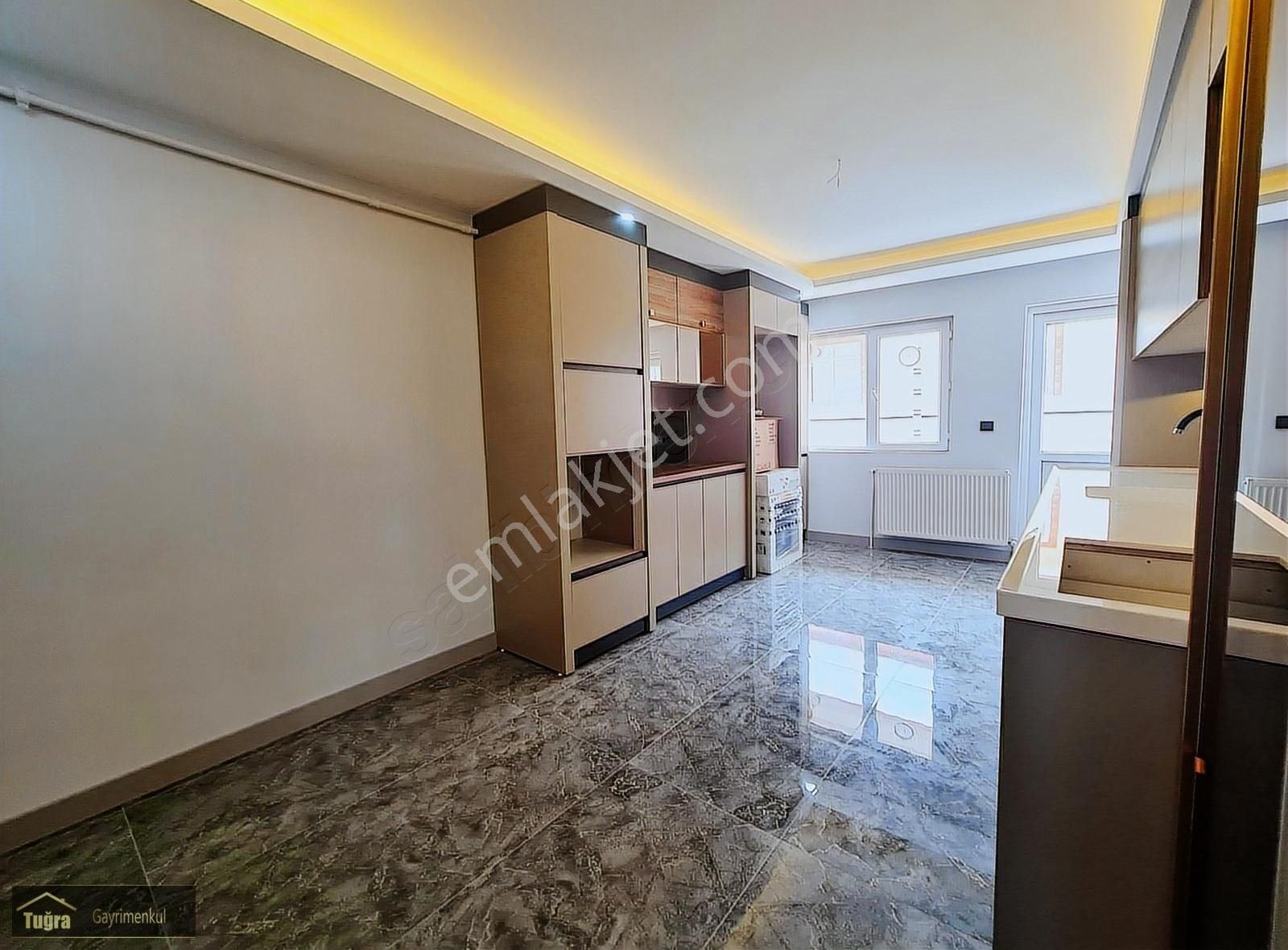 Etimesgut Alsancak Satılık Daire ALSANCAK MH. CADDE ÜZERİ ULTRA LÜX YAPILI 3+1 DAİRE