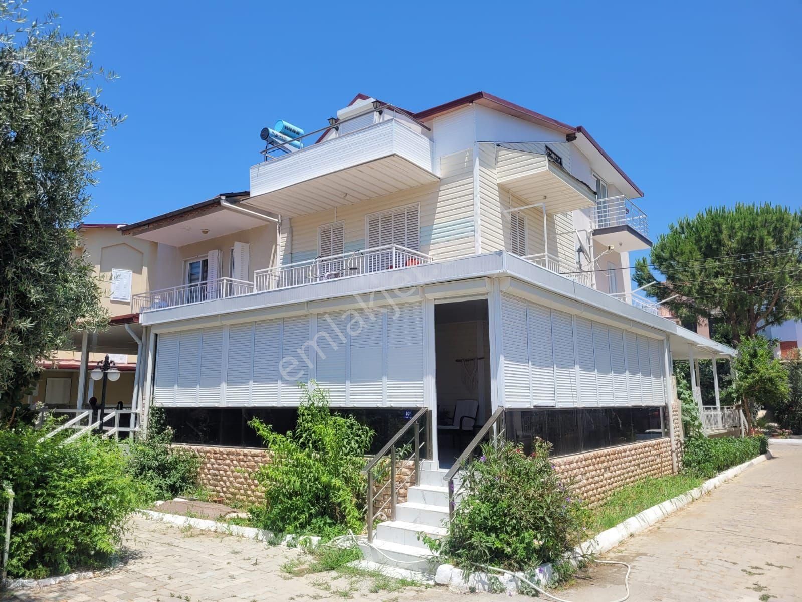 Kuşadası Kadıkalesi Satılık Villa Kuşadası Nazilli Pazarı Yaninda Denize 500mt Mesafede Satilik 3+1 Yazlik