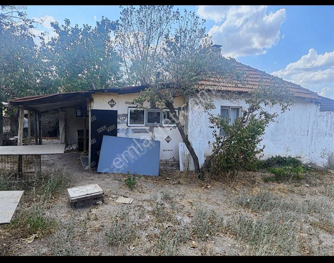 Babaeski Kuleli Köyü Satılık Daire Babaeski kuleli köyde satılık 845 m2 arsası ile evi