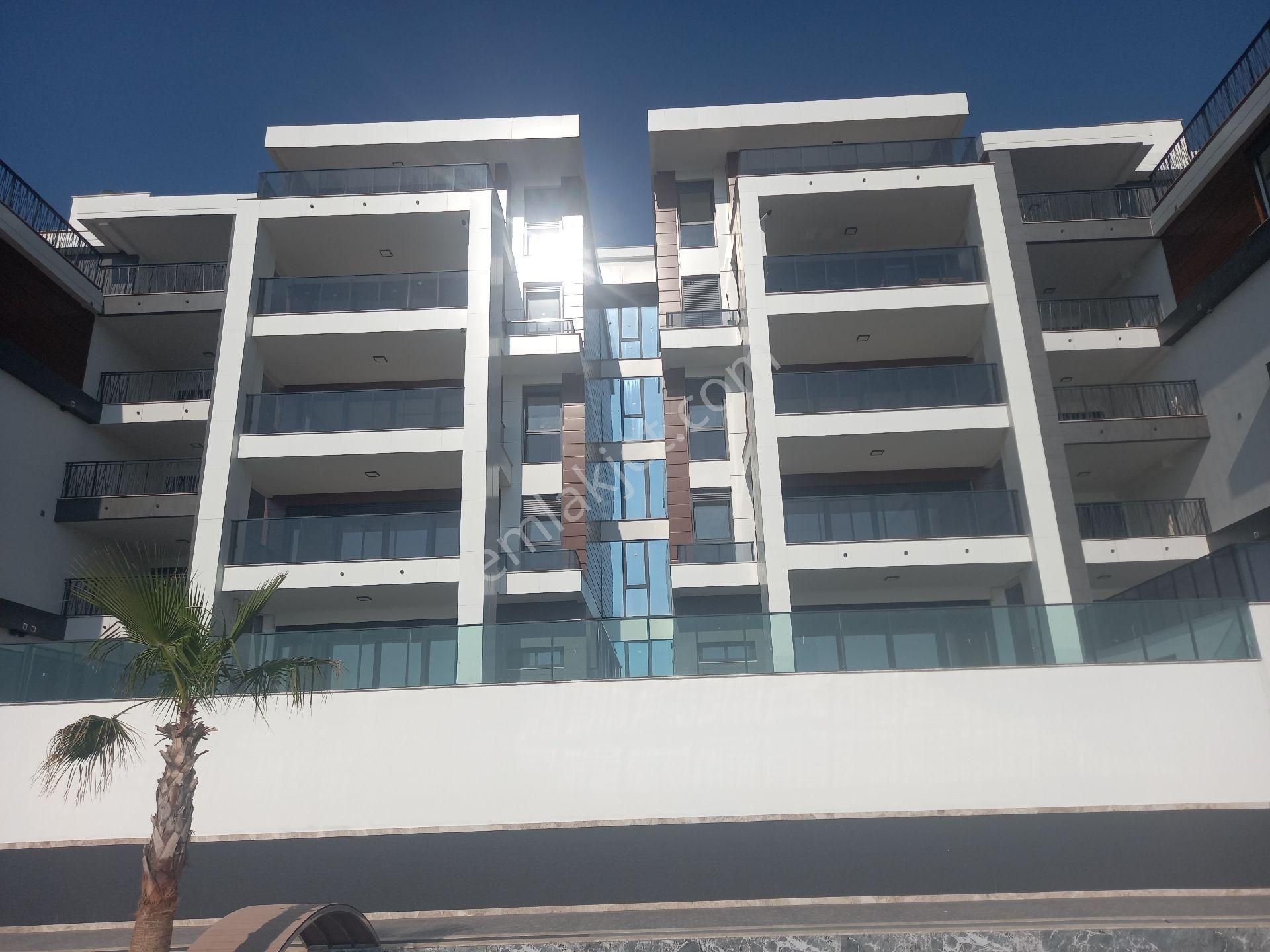 Kuşadası Değirmendere Satılık Daire  ULTRA LÜKS KALİTEDE DENİZ MANZARALI  3+1 SATILIK DAİRE 