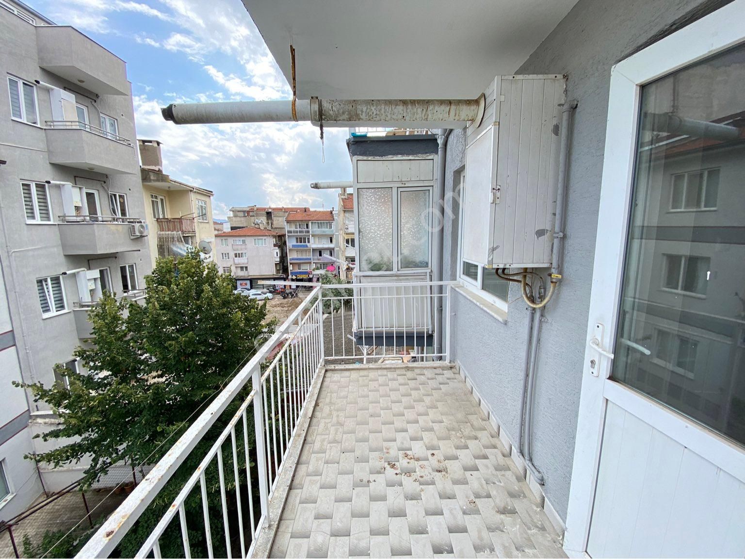 Mudanya Hasanbey Satılık Daire SATILIK MUDANYA HASANBEY MAH 2+1 90M2 MERKEZİ KONUMDA DAİRE