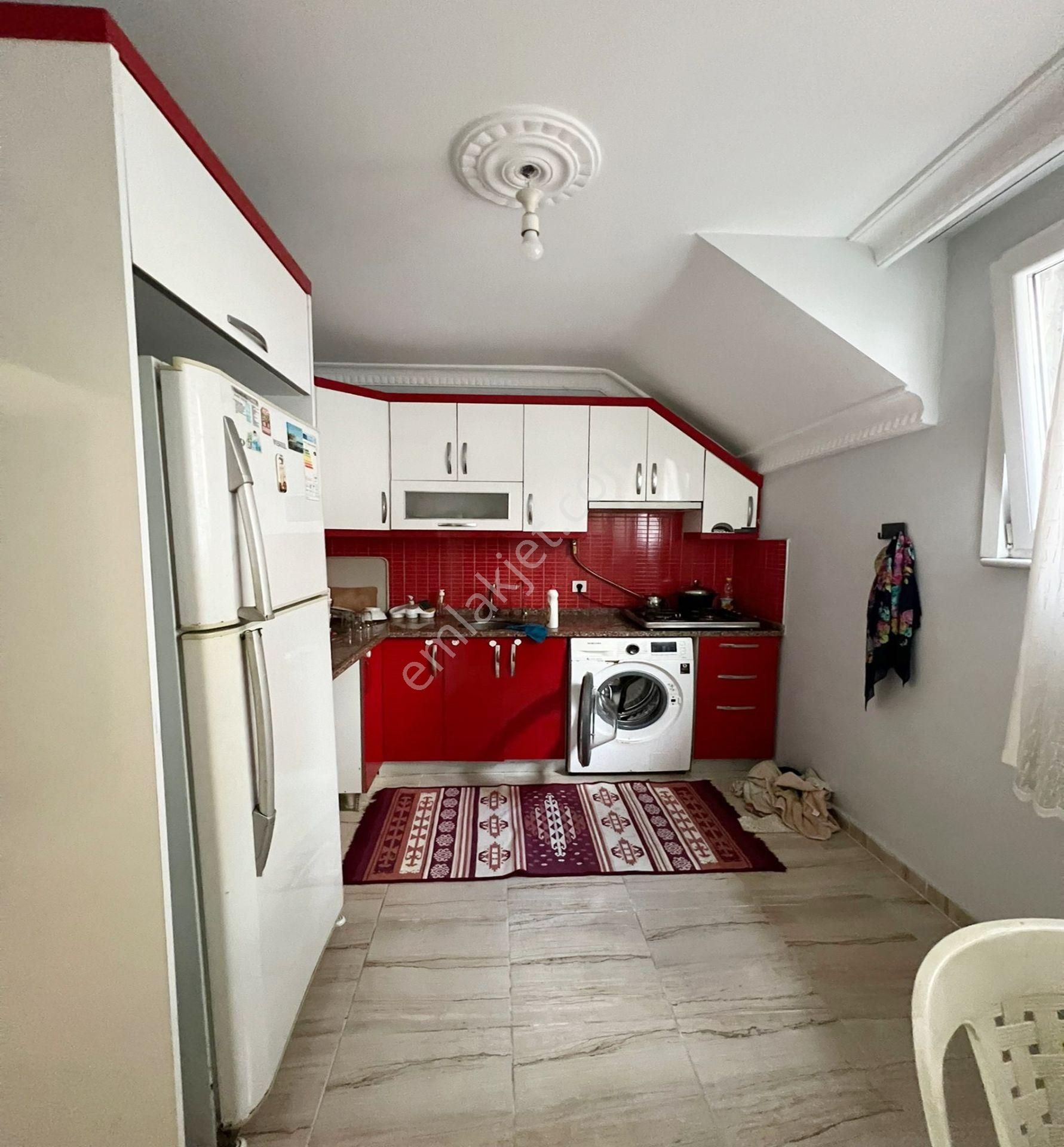 Battalgazi Mah De Satılık 3+1 130 M2 Bahceli Bahcekatı Daire