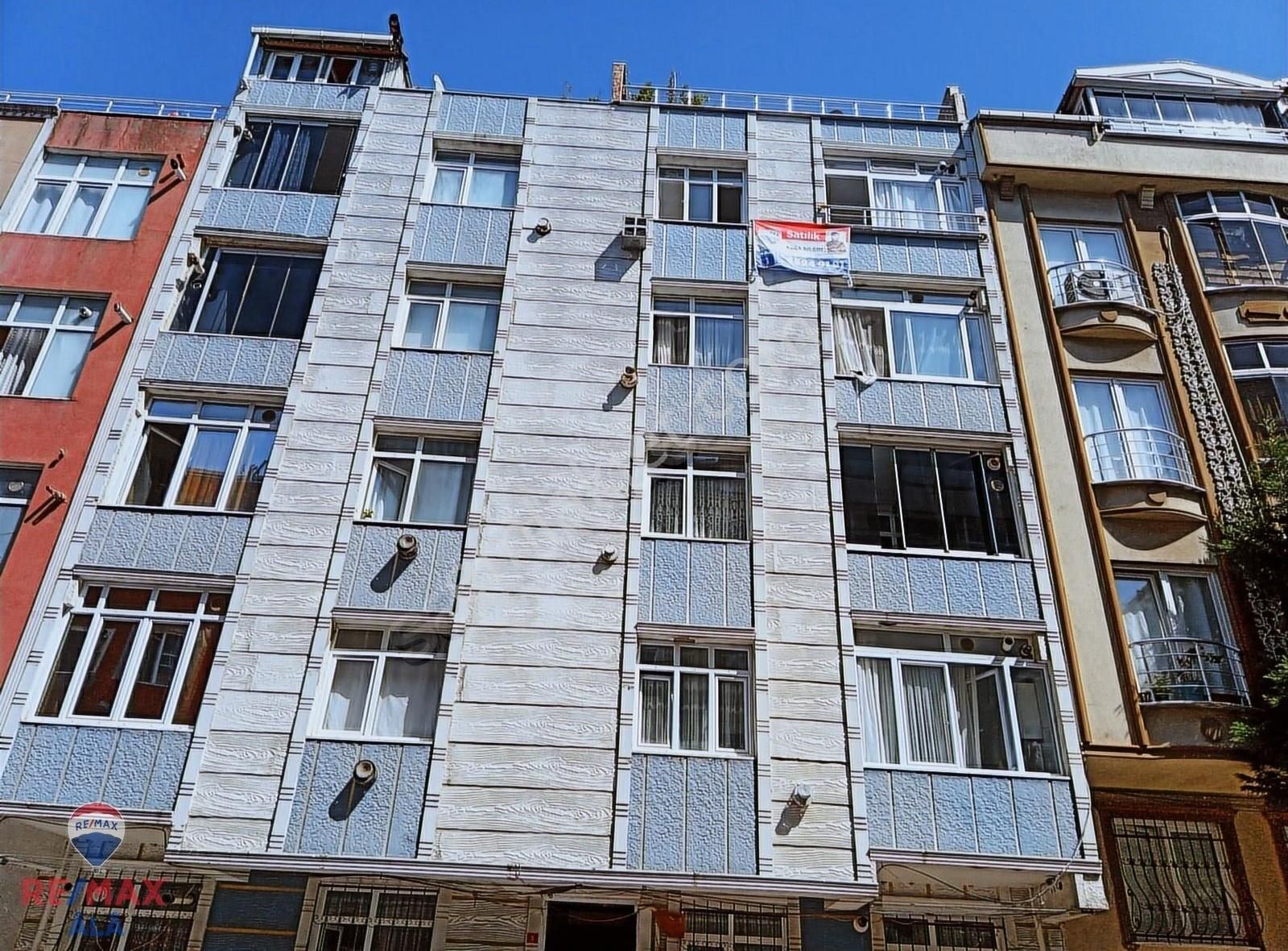 Arnavutköy Arnavutköy Merkez Satılık Daire REMAX ALADAN ARNAVUTKÖY MAH. SATILIK 6+2 DUBLEKS DAİRE