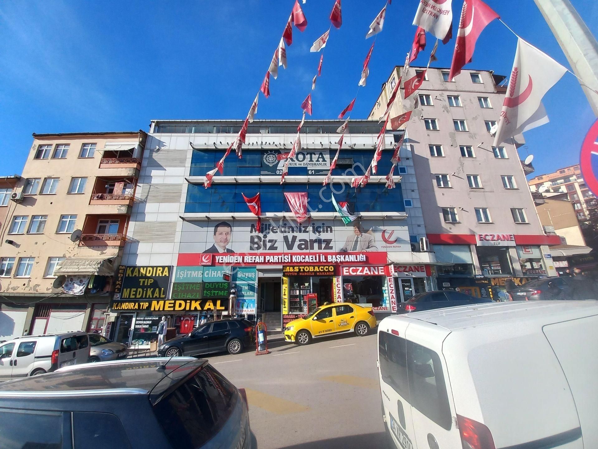 İzmit Cedit Kiralık Büro ESKİDJİDEN DEVLET HASTANESİ YANI KİRALIK İÇİ YAPILI 300 M2 OFİS