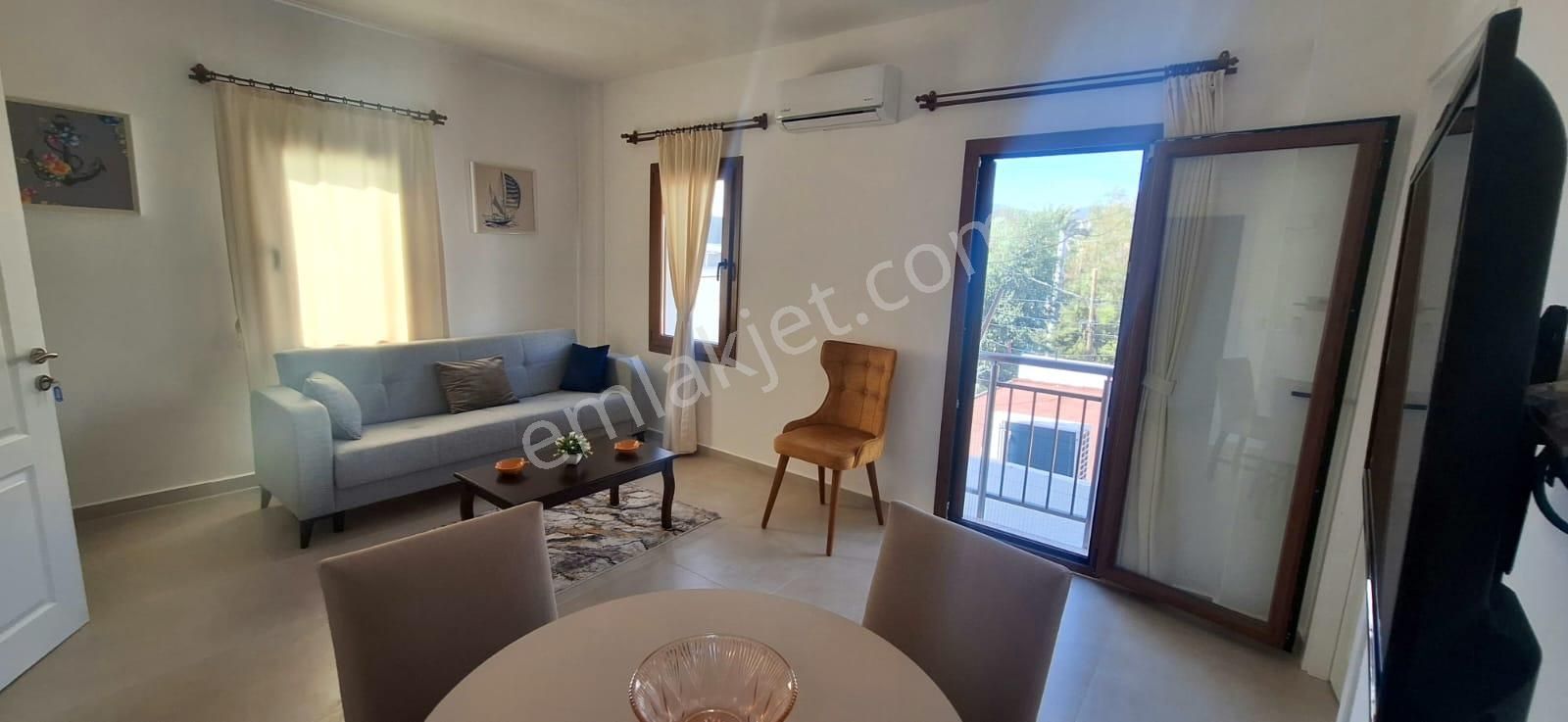 Bodrum Kumbahçe Kiralık Daire  KUMBAHÇE SAHİLDE, EŞYALI, FERAH VE KEYİFLİ 1+1 DAİRE